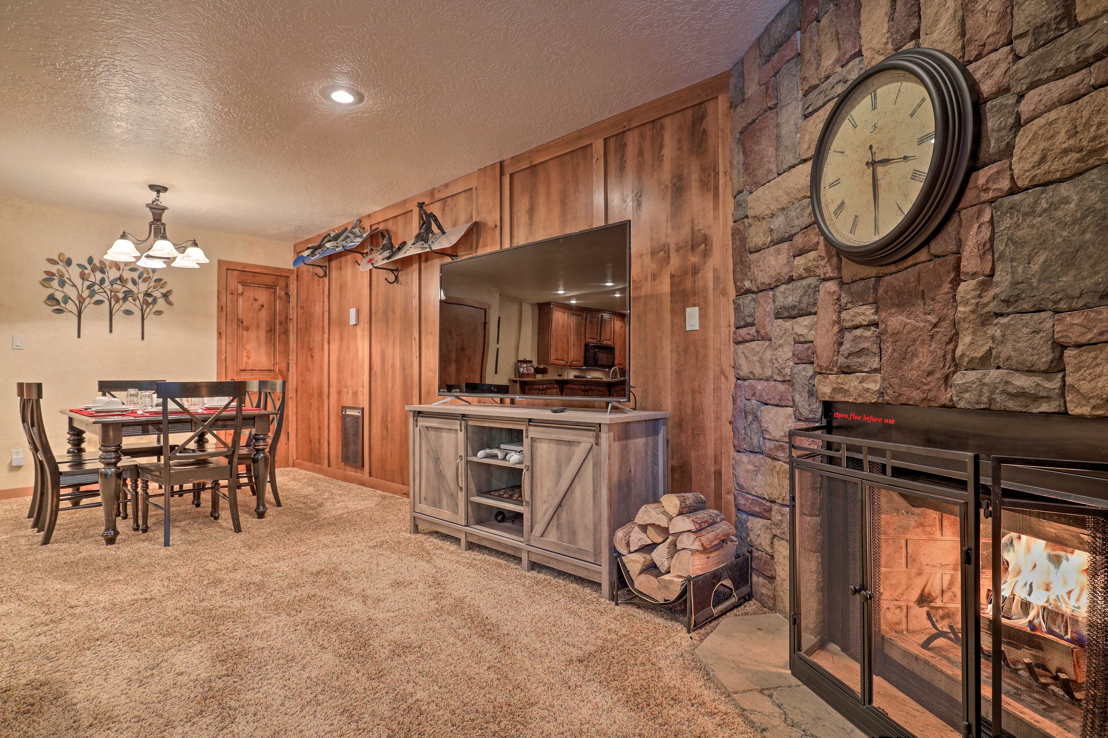 Ski-in/Ski-Out Brian Head Condo w/ Hot Tub Access!