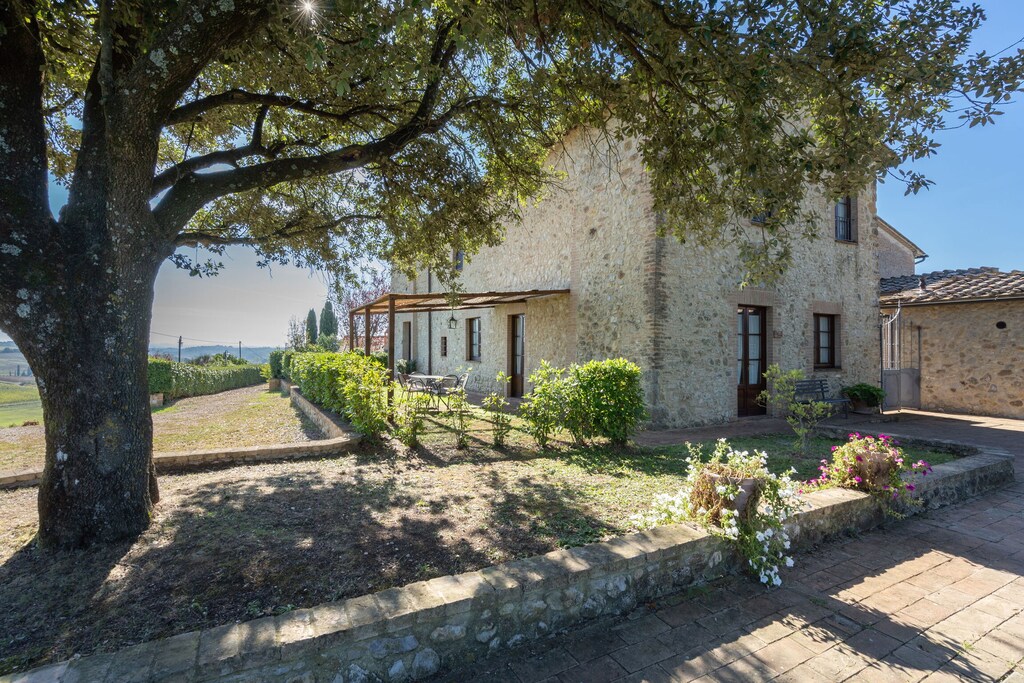 rocche-di-valiano-chianti-castelnuovo-berardenga-multiproperty-garden