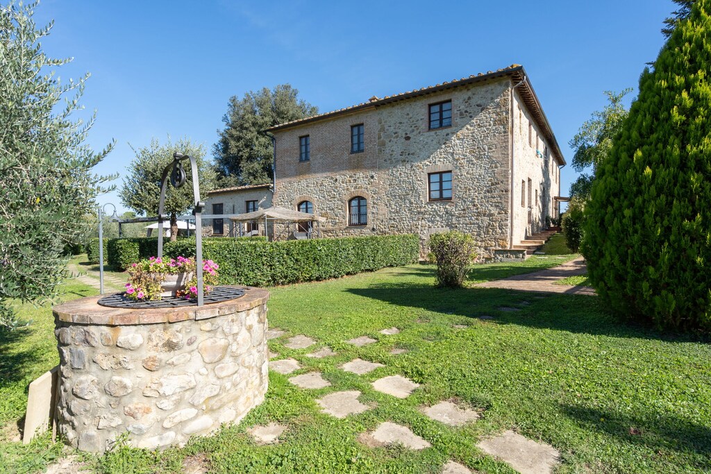 rocche-di-valiano-chianti-castelnuovo-berardenga-multiproperty-garden