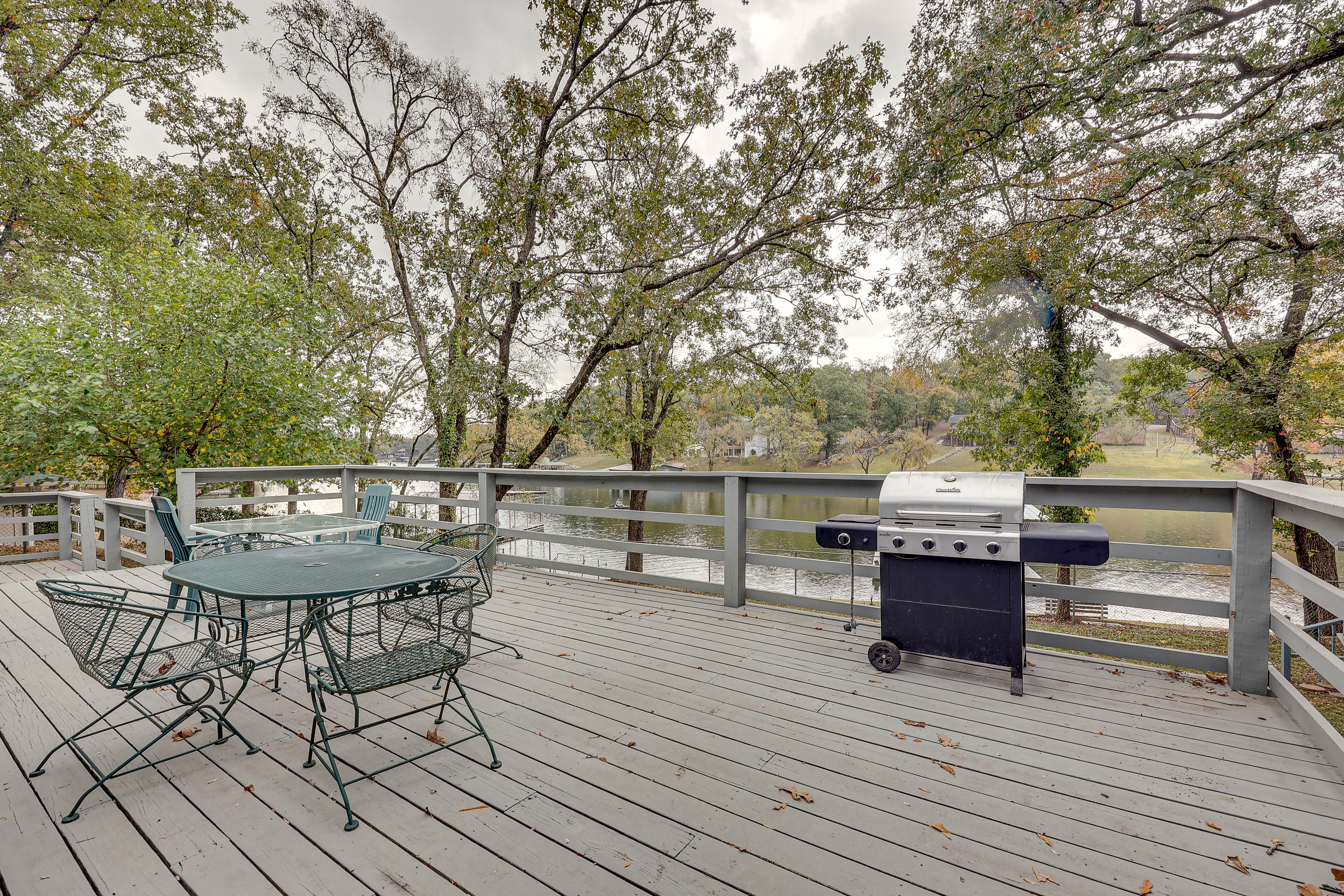 Property Image 1 - Spacious Hot Springs Lakehouse on Lake Hamilton!