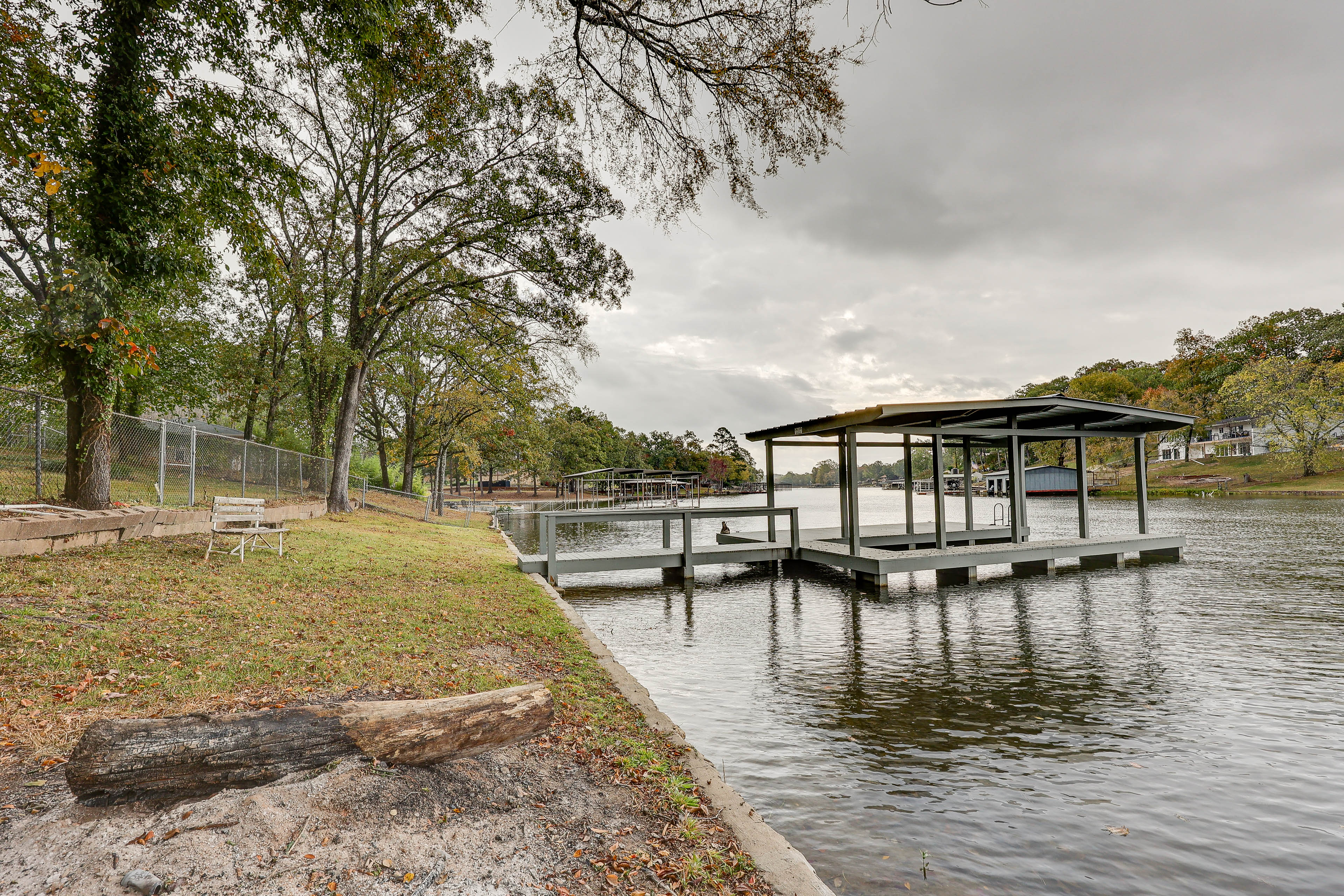 Property Image 2 - Spacious Hot Springs Lakehouse on Lake Hamilton!