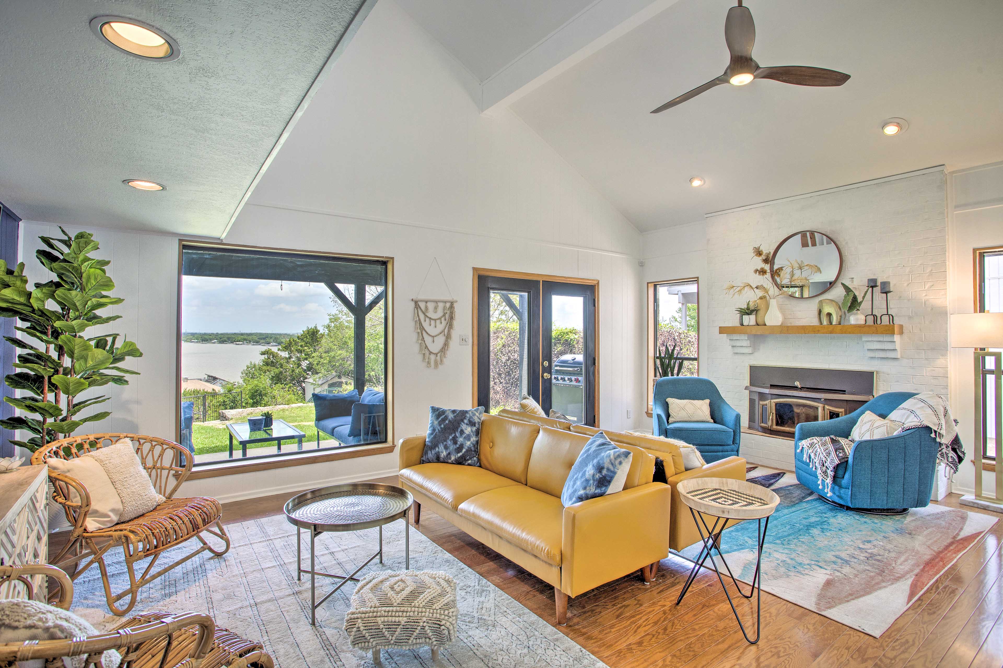 Property Image 1 - Chic Lakefront Granbury Getaway w/ Private Dock!