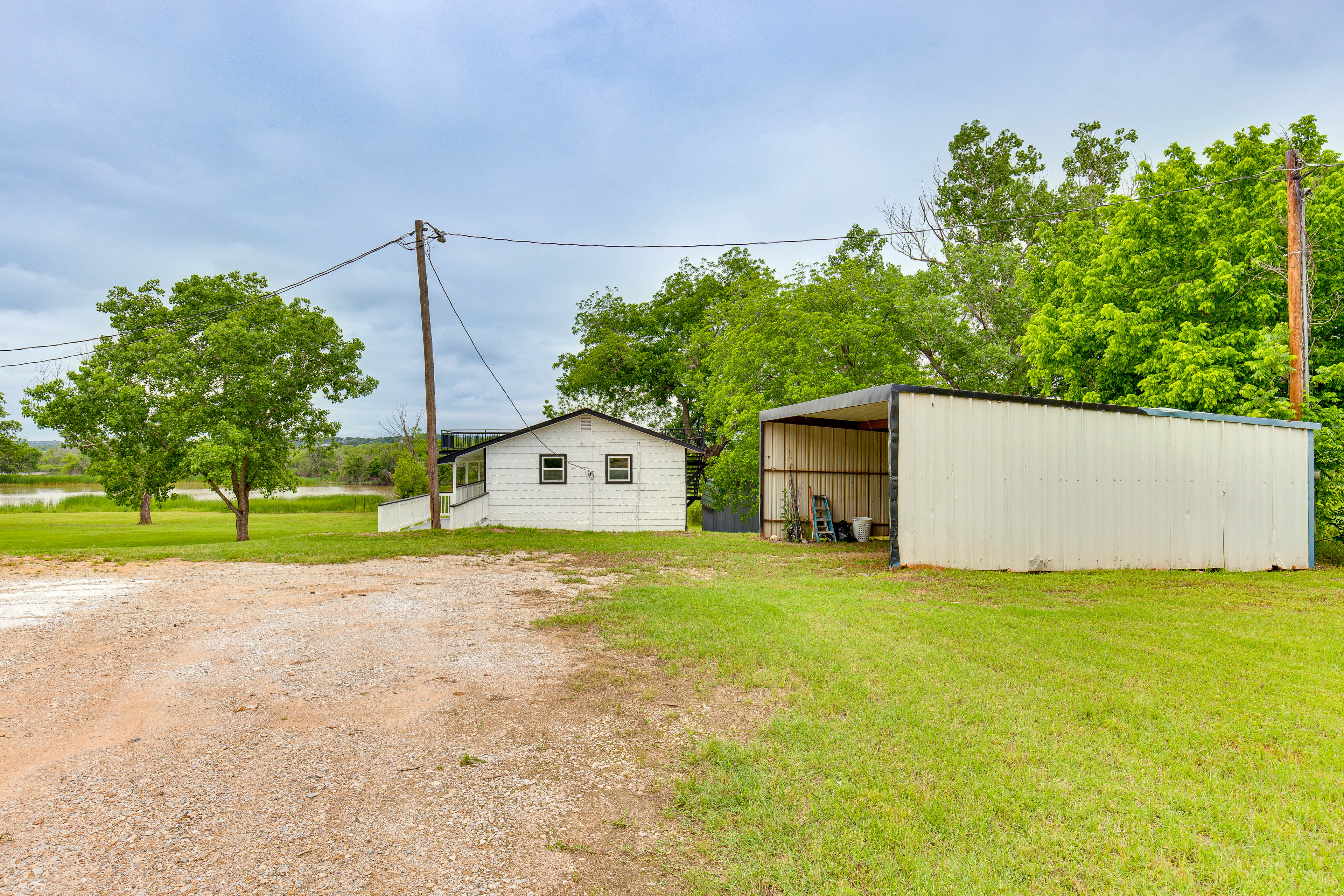 Granbury Home w/ Lake Views ~ 6 Mi to Boat Launch!