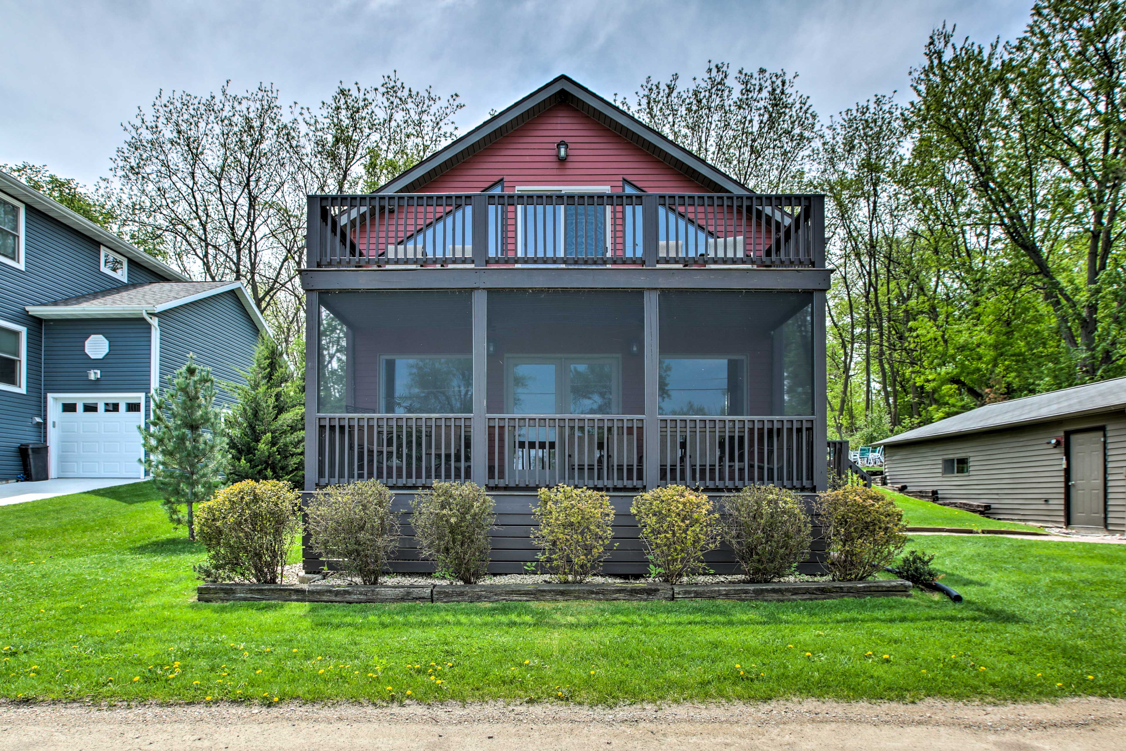 Property Image 1 - Waterfront Lake Koshkonong Home w/ Pier & Fire Pit