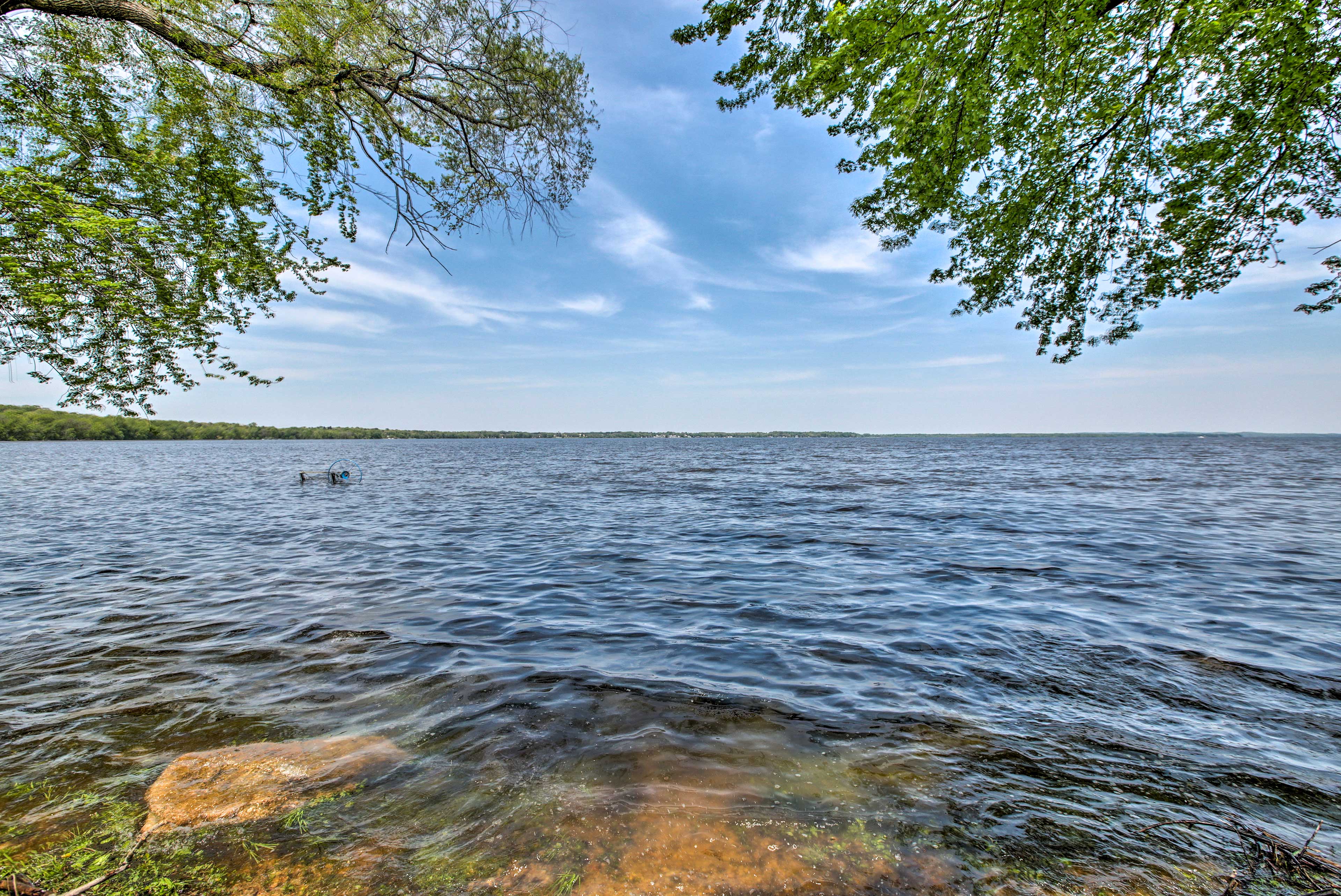 Waterfront Lake Koshkonong Home w/ Pier & Fire Pit