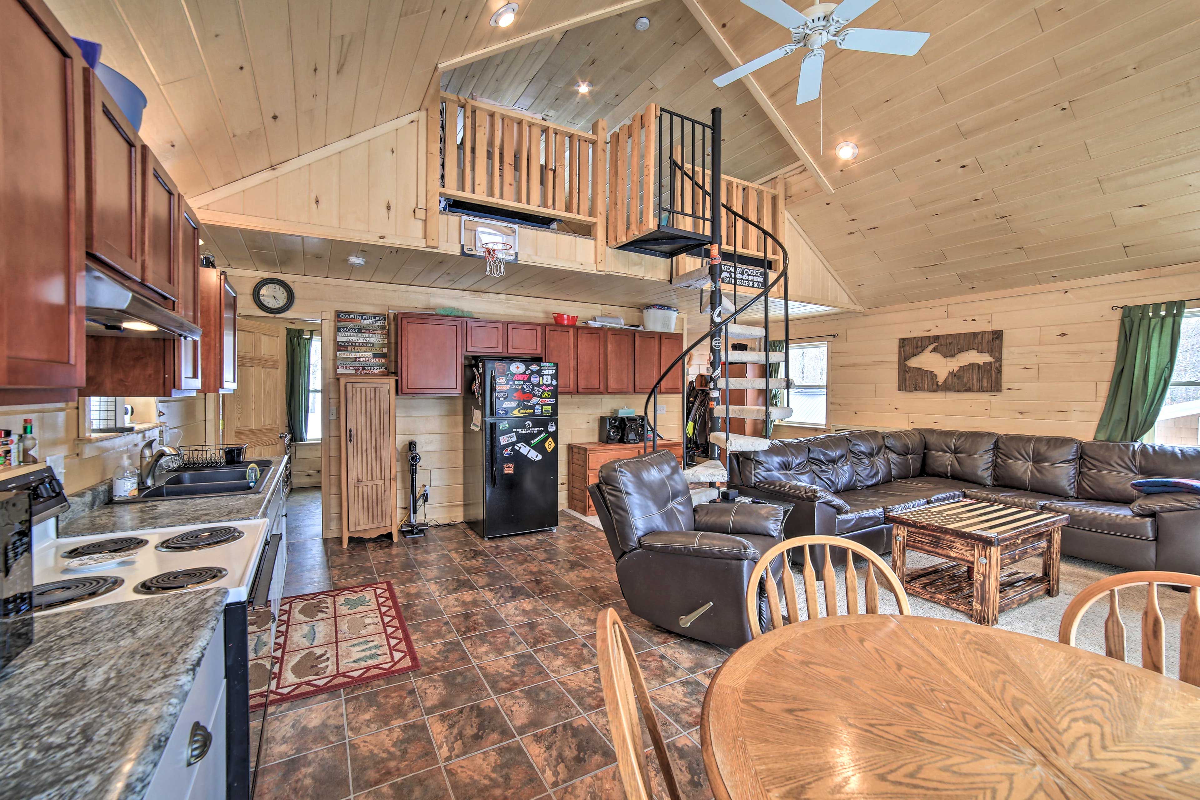 Manistique Cabin w/ Grill - Near Thunder Lake