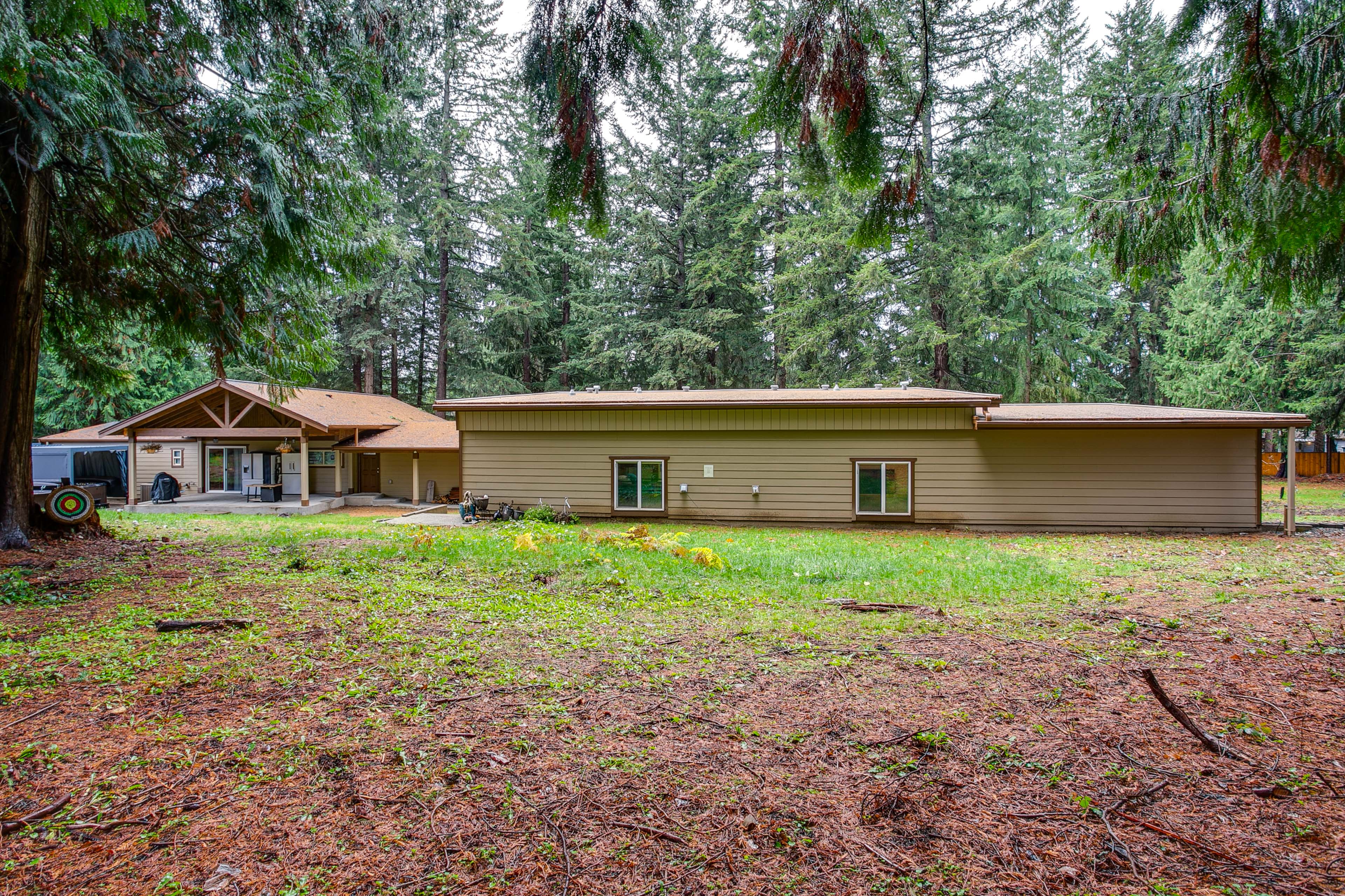 Property Image 1 - Bonney Lake Retreat: Patio, Hot Tub & Mtn View!