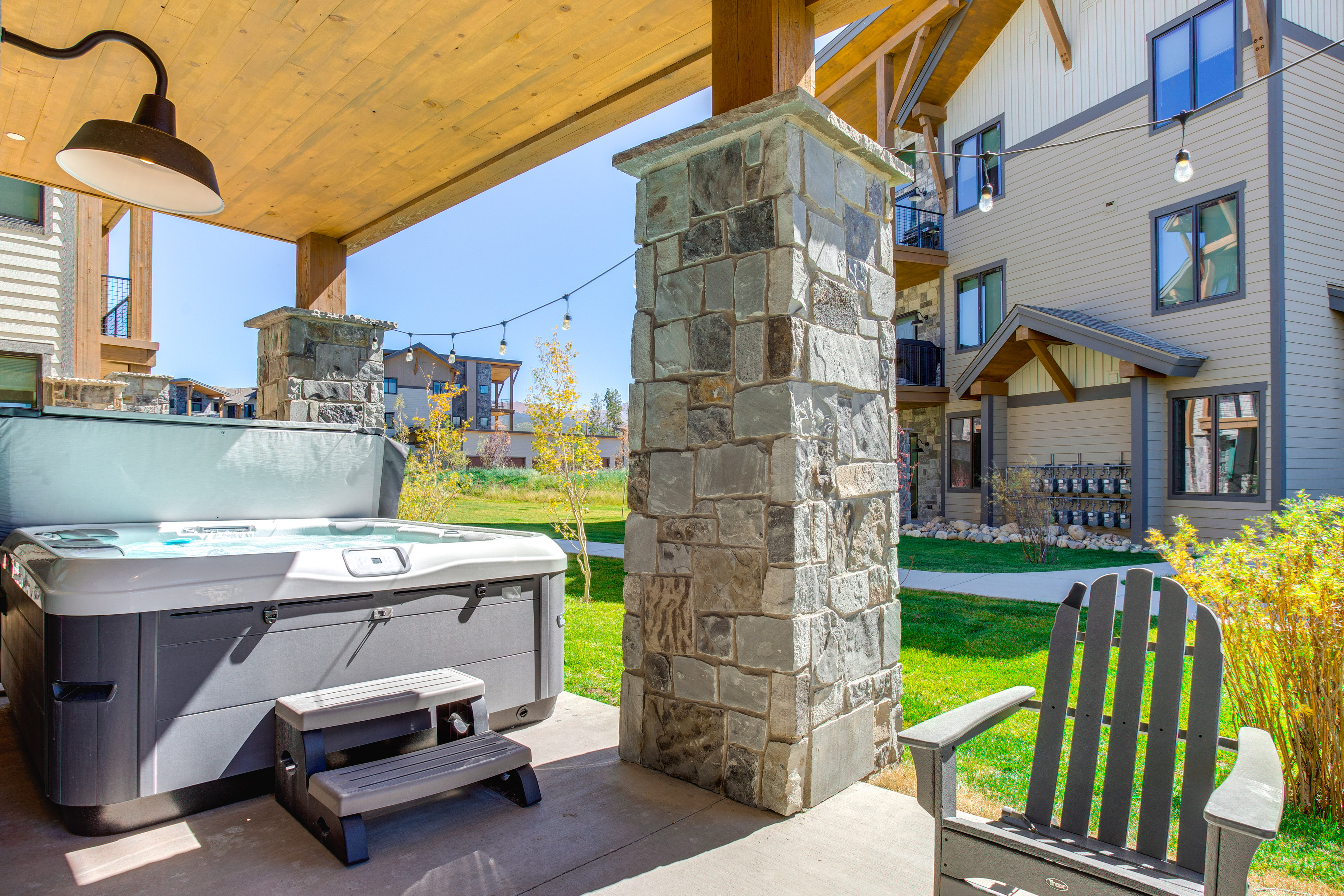 Property Image 2 - Modern Condo w/ Hot Tub: 5 Mi to Winter Park!