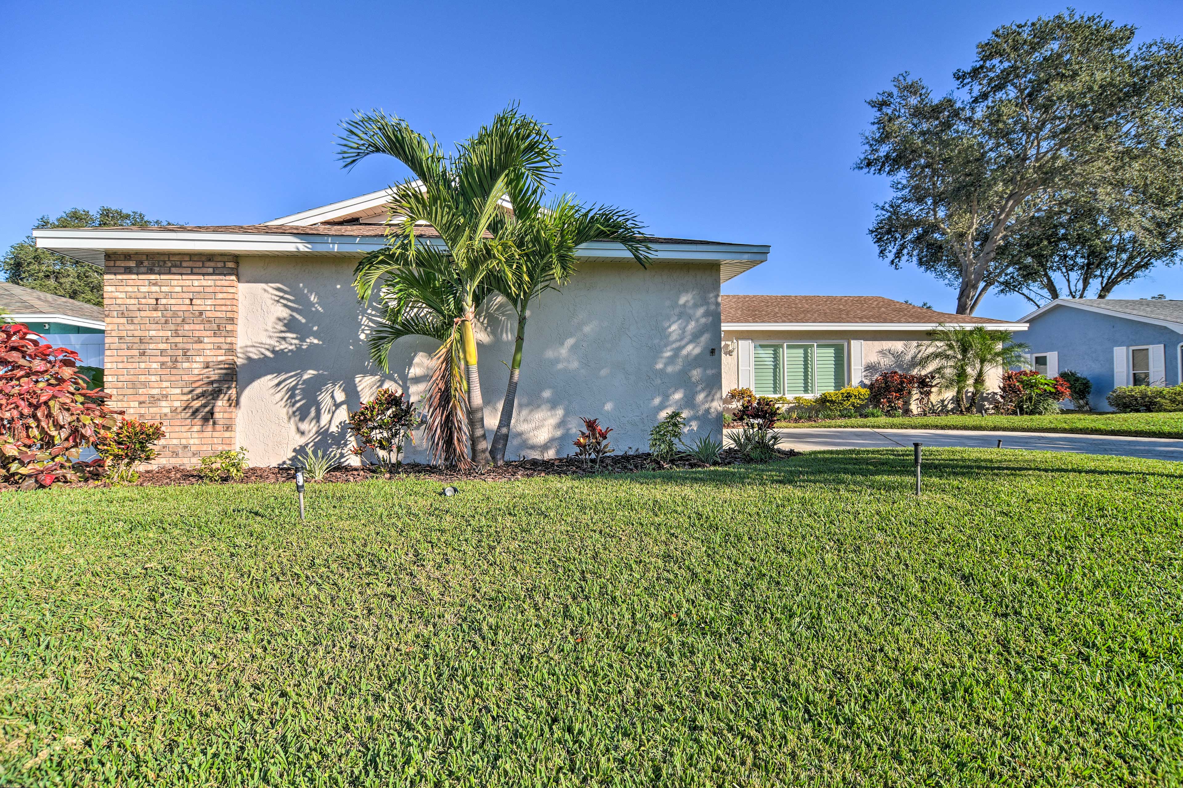 Sunny Seminole Gem with Screened Lanai & Pool!