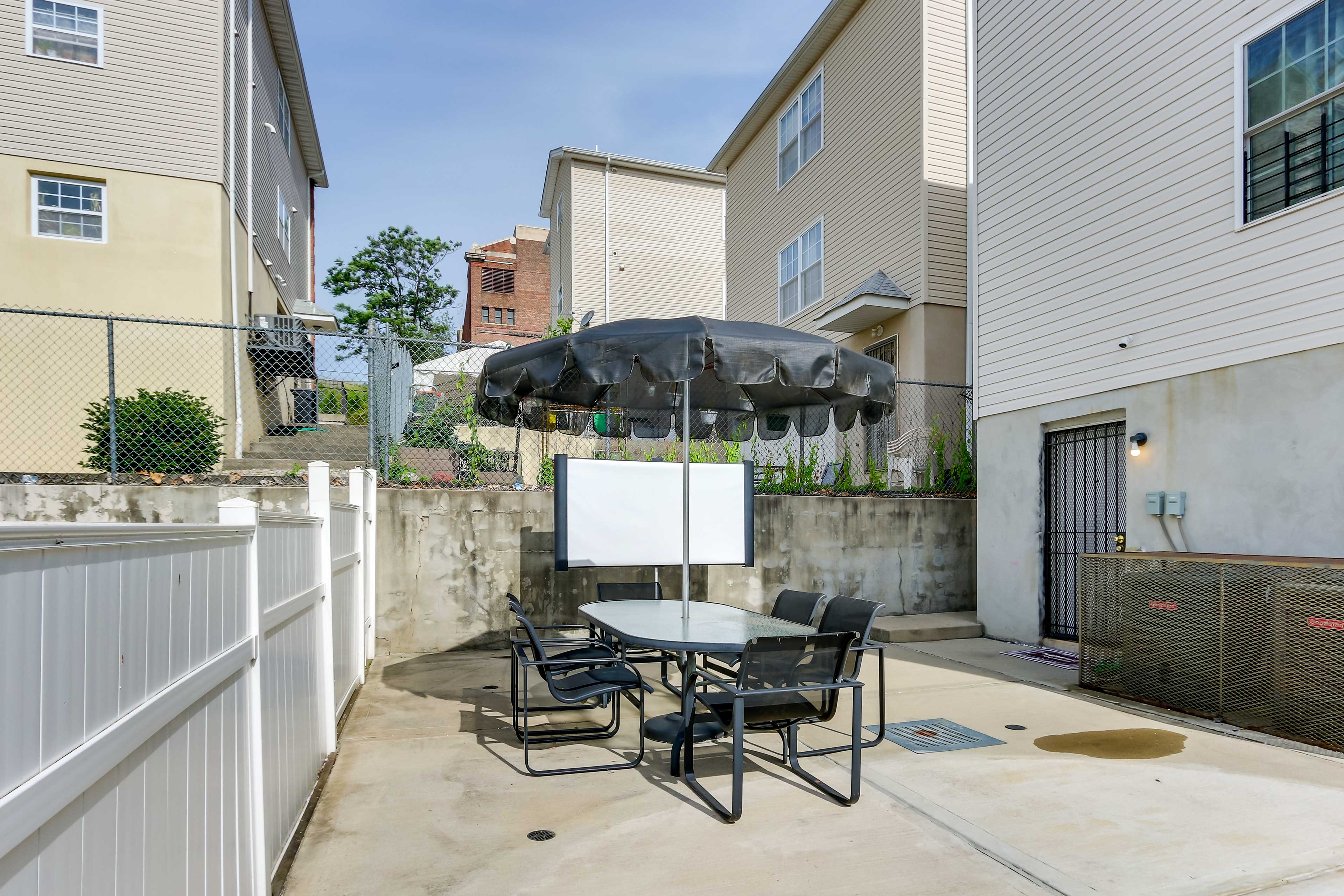 Chic Newark Vacation Rental: Patio & Fireplace!