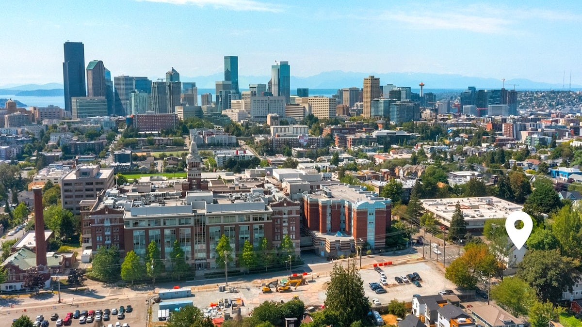 The Sweetest Hideaway - 81 Walkscore! The Sweetest Hideaway - 81 Walkscore!