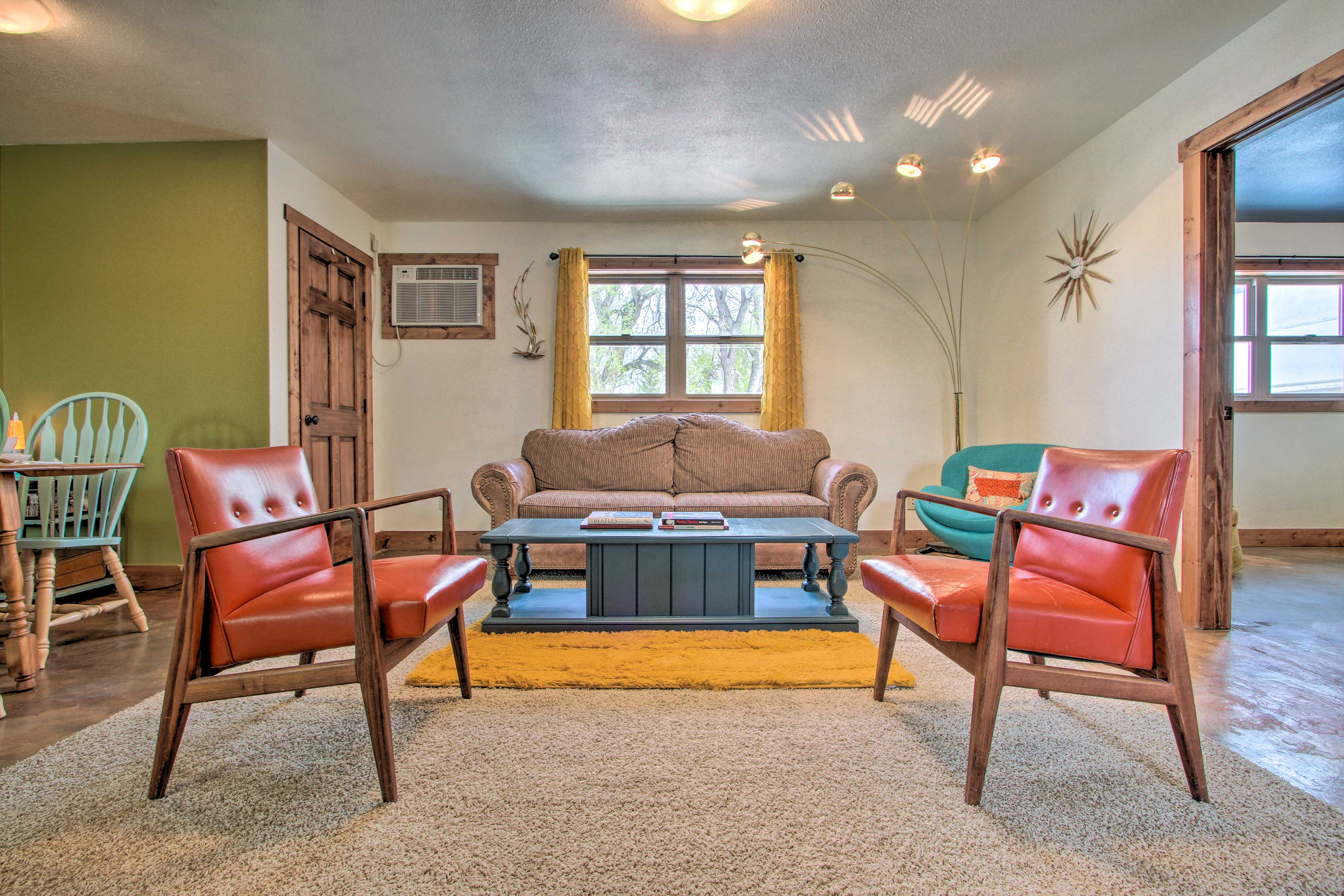 Property Image 1 - Chic Retro Retreat in Choteau: Walk to Dtwn!