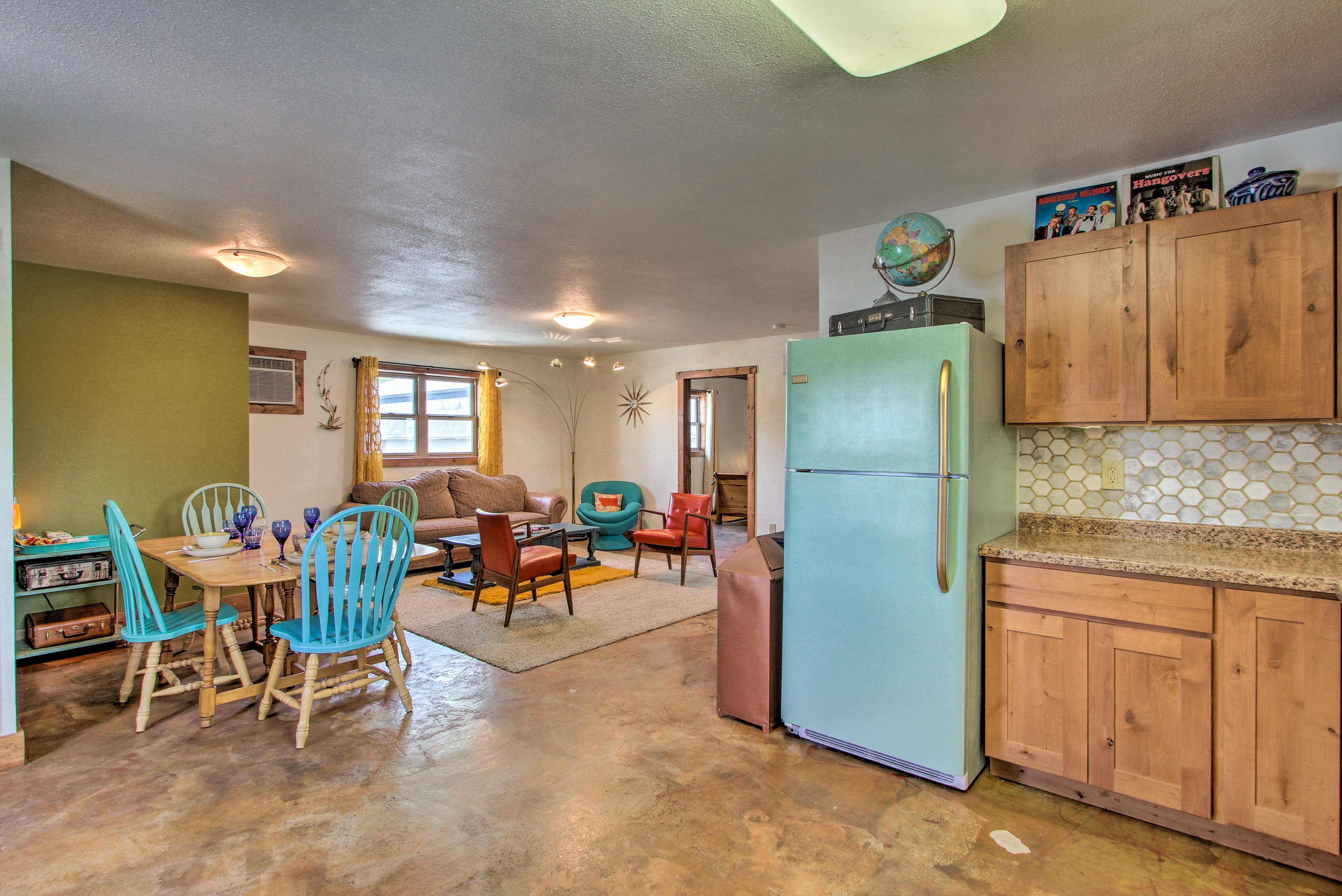 Chic Retro Retreat in Choteau: Walk to Dtwn!