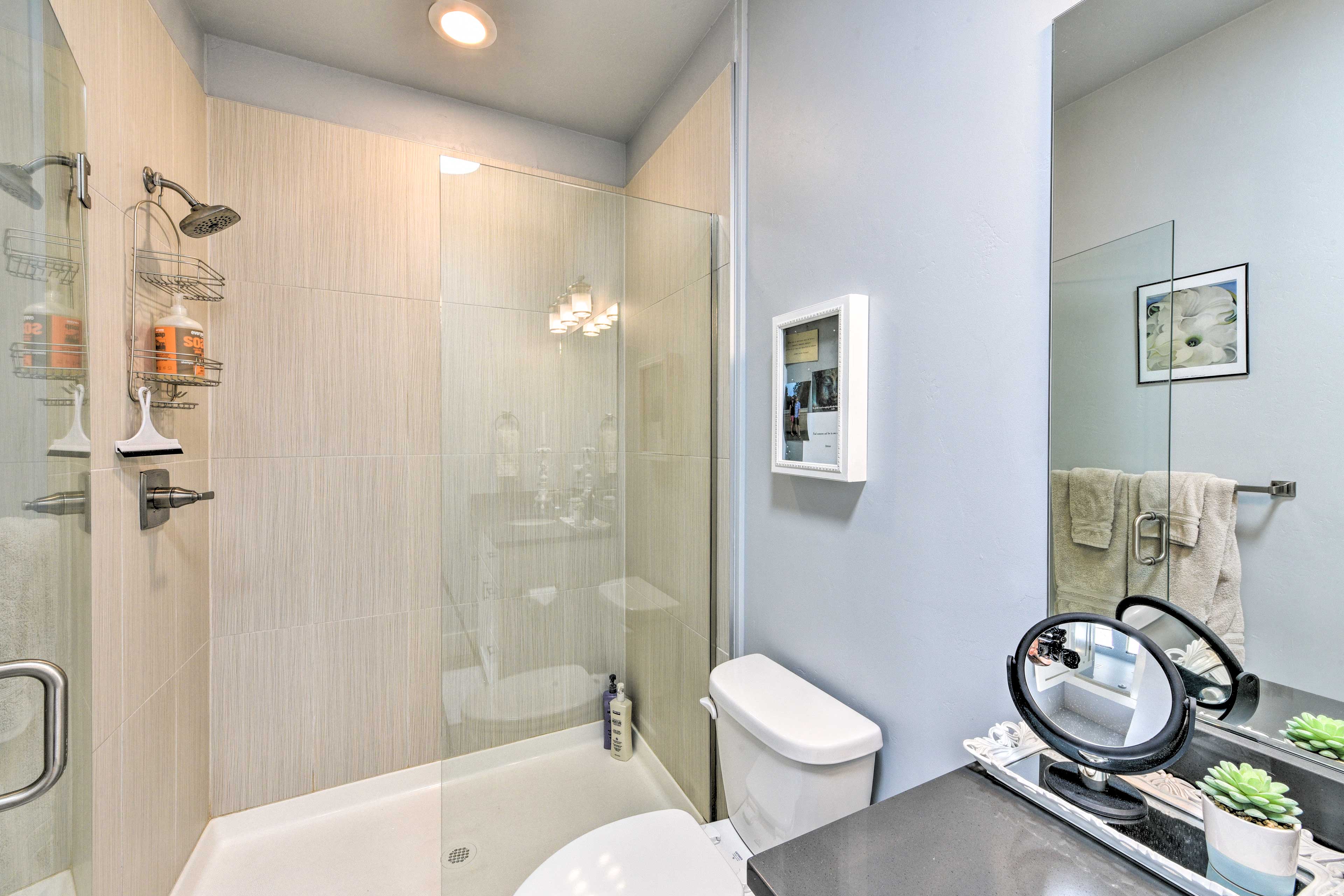 0660: Dtwn Salida Condo w/ Balcony