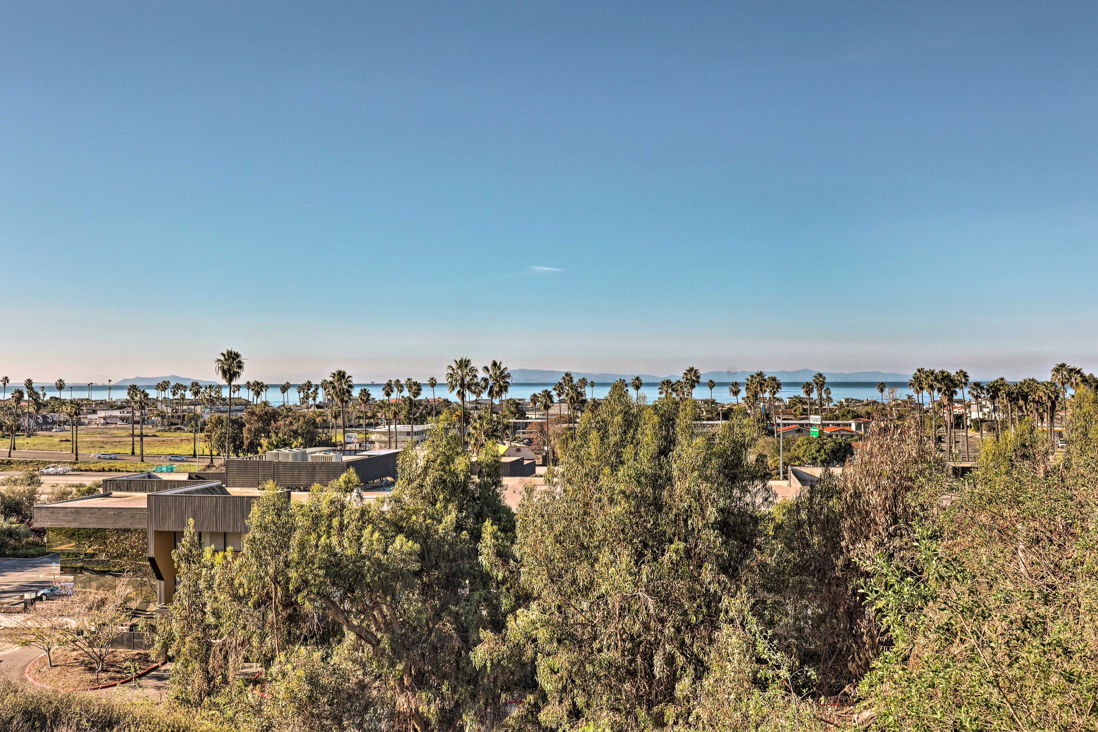 Walk to Ventura Beach: Comfy Home w/ Ocean Views