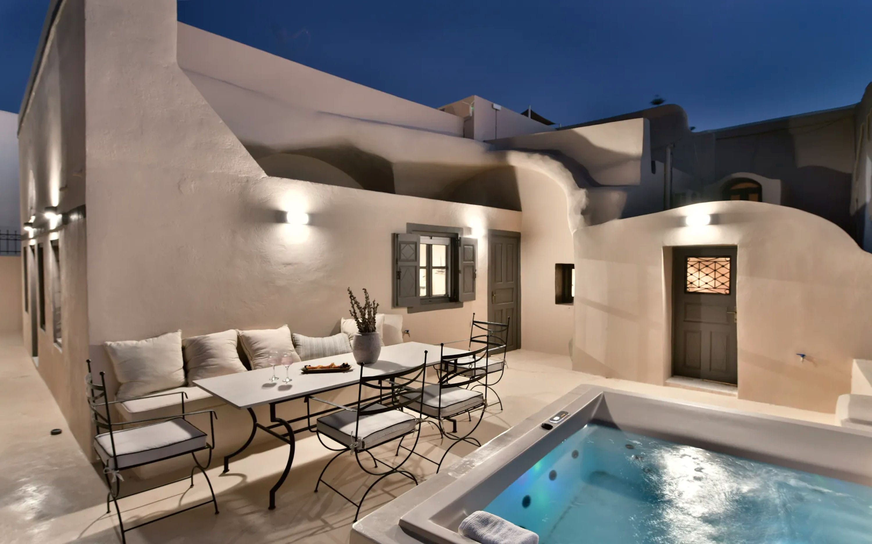 Property Image 1 - Traditional Santorini Villa | 3 Bedroom Villa | Private Terrace & Outdoor Jacuzzi | Oia