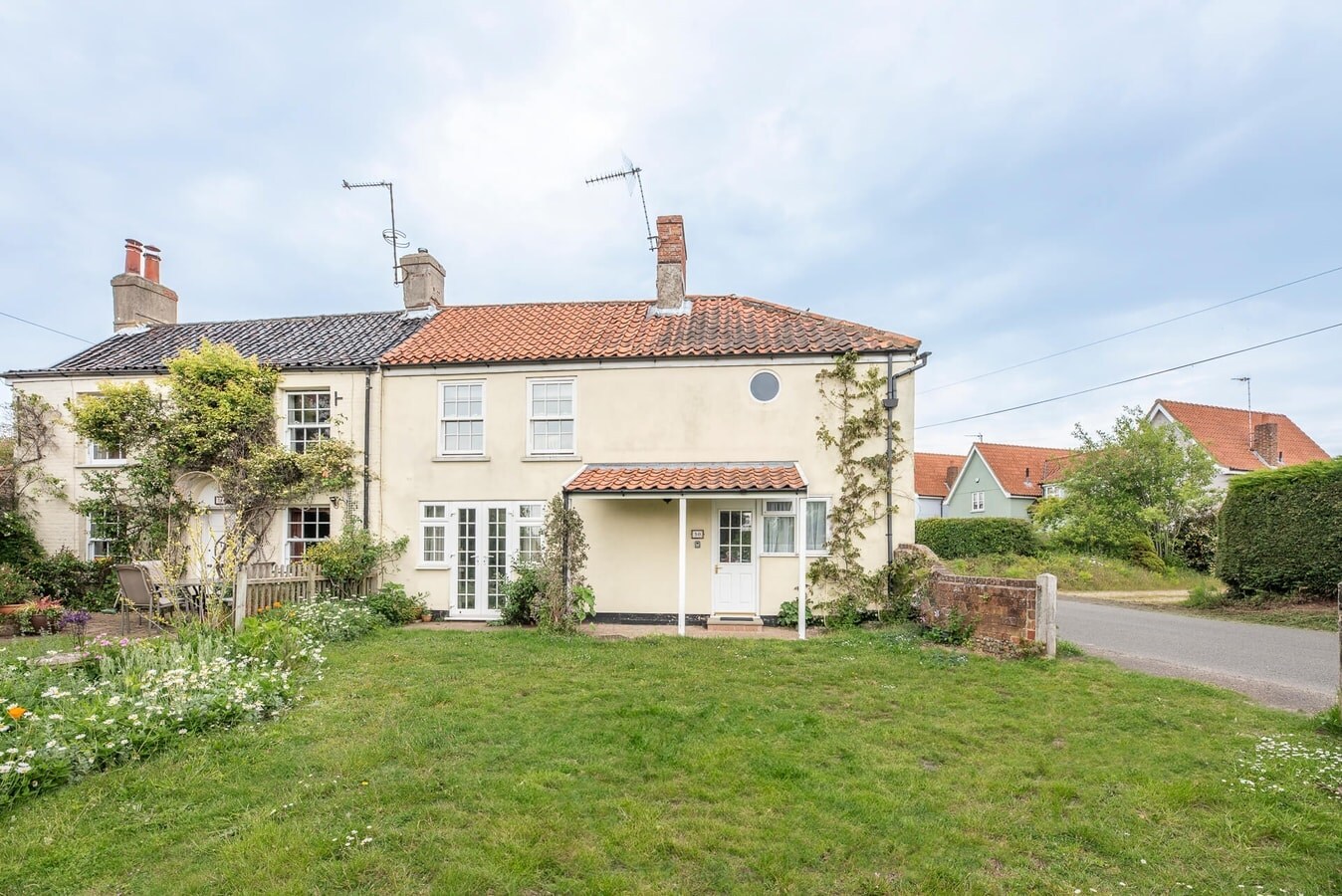 Property Image 1 - Holly Tree Cottage, Wangford