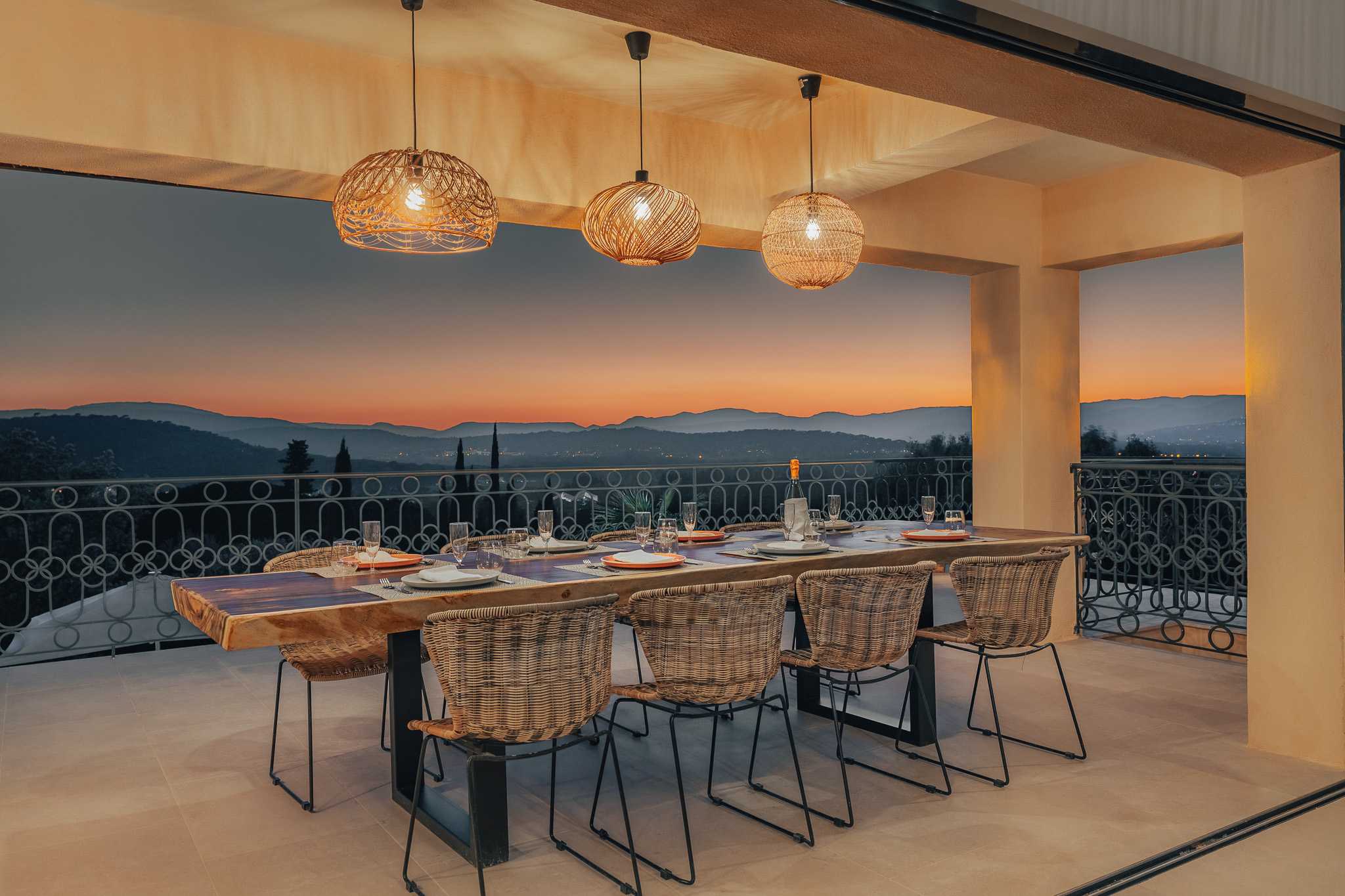 Luxurious Modern Villa in Gassin Hills • Garden & Pool