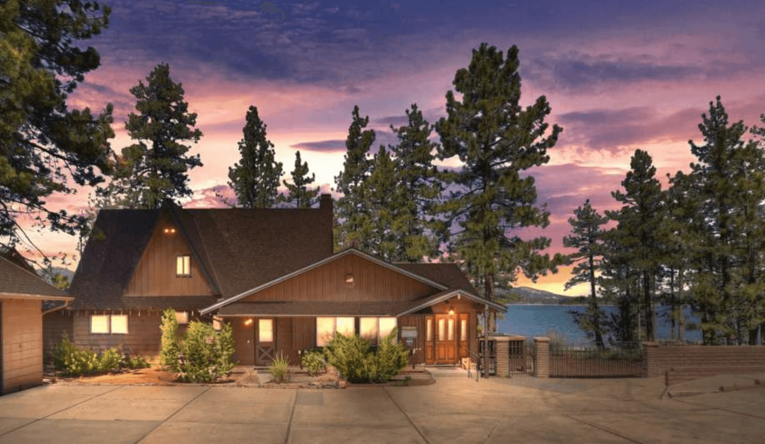 Welcome to your Classic (lakefront!) Lake House.