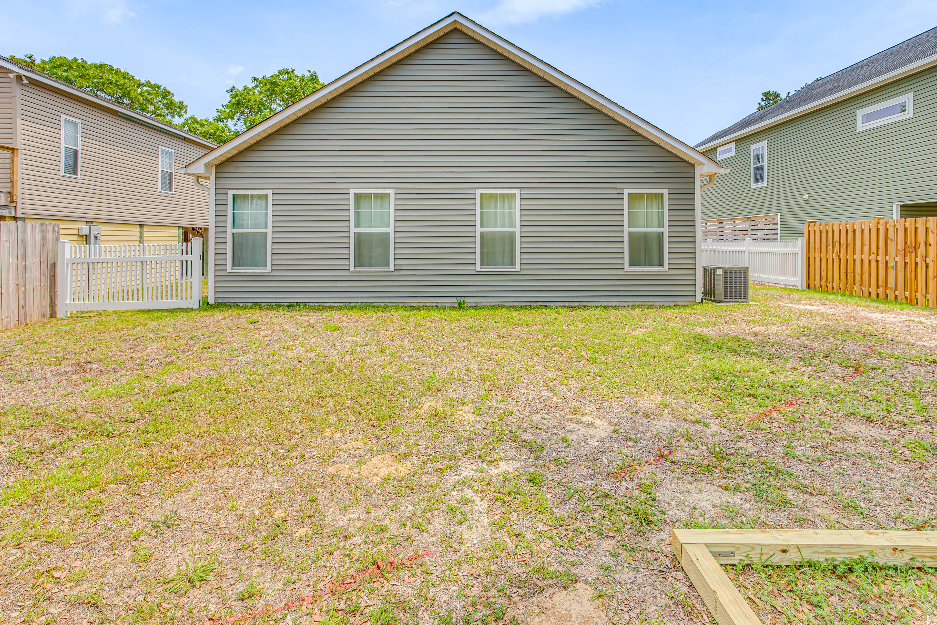 Charming Oak Island Beach House w/ Fire Pit & Yard