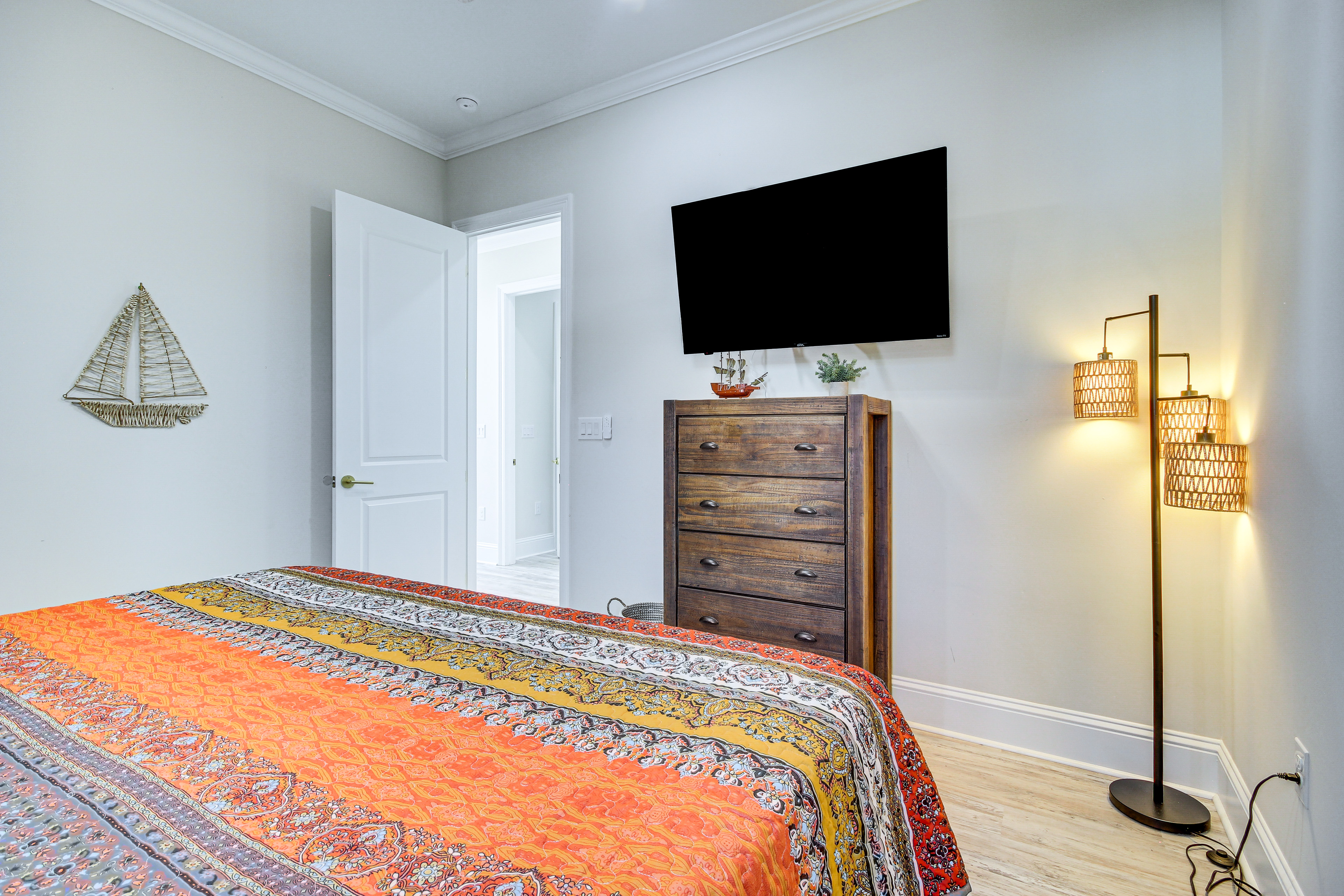 Steps to Beach: Modern Gulfport Getaway!