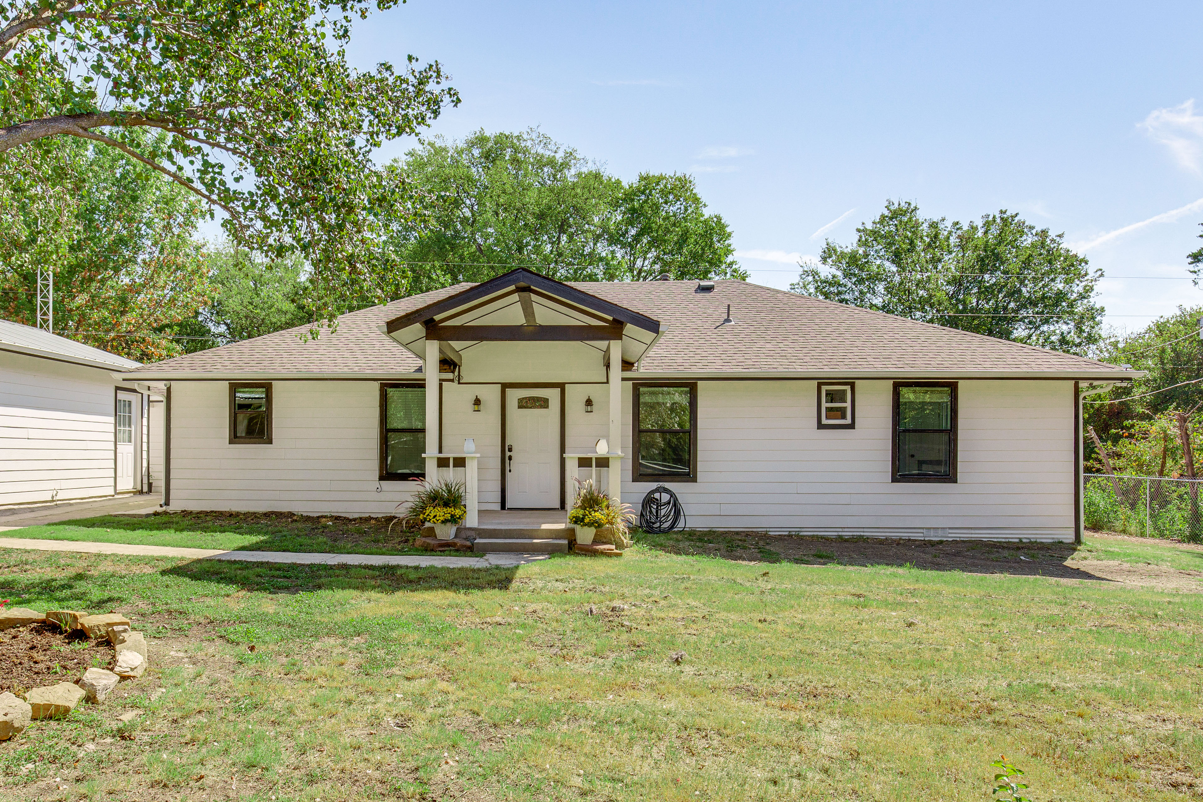 Property Image 1 - ~ 1 Mi to Lavon Lake: Princeton Retreat