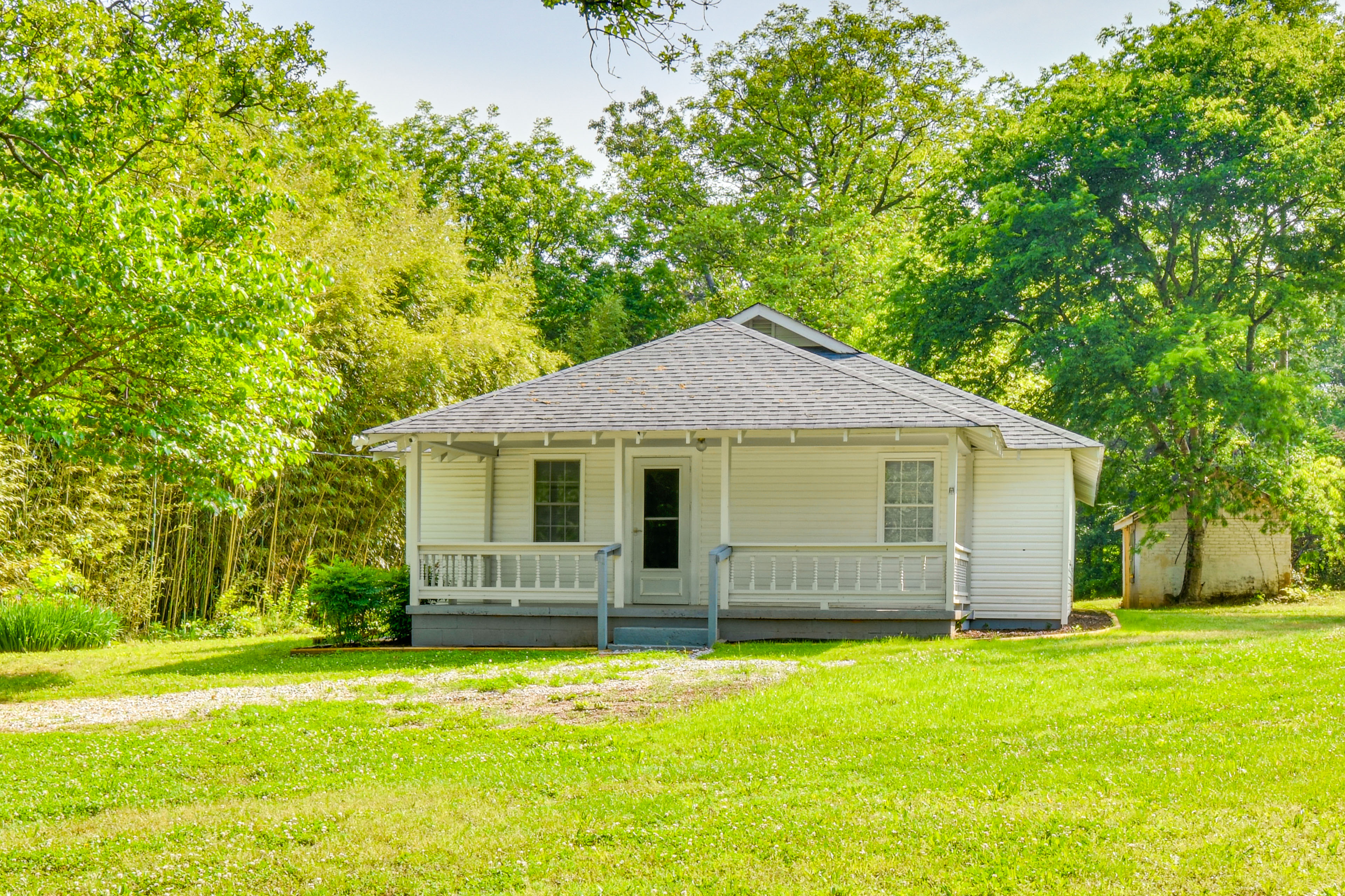 Property Image 1 - Seneca Vacation Rental w/ Grill Near Lake Hartwell