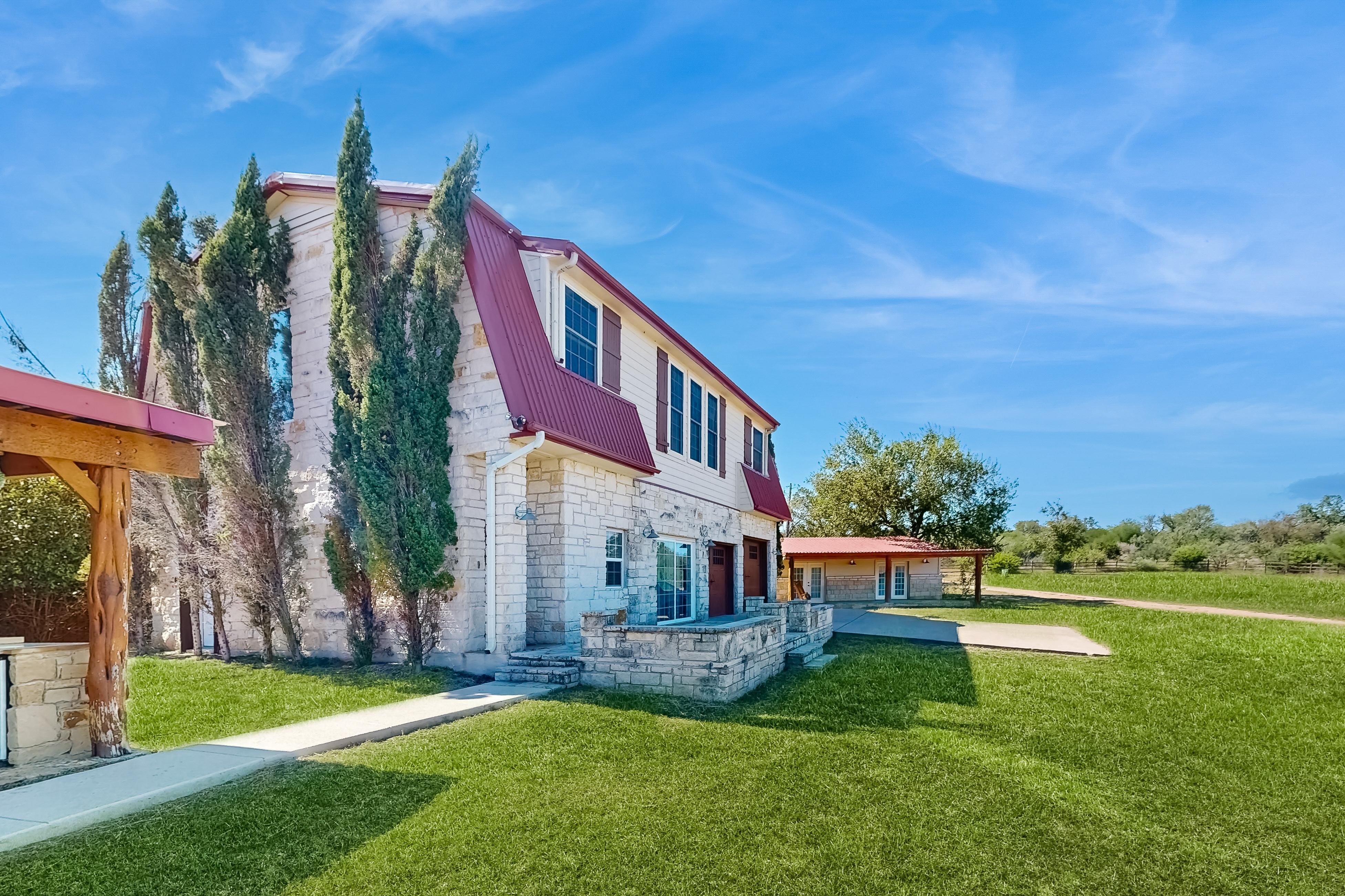 Property Image 1 - Spicewood Outback