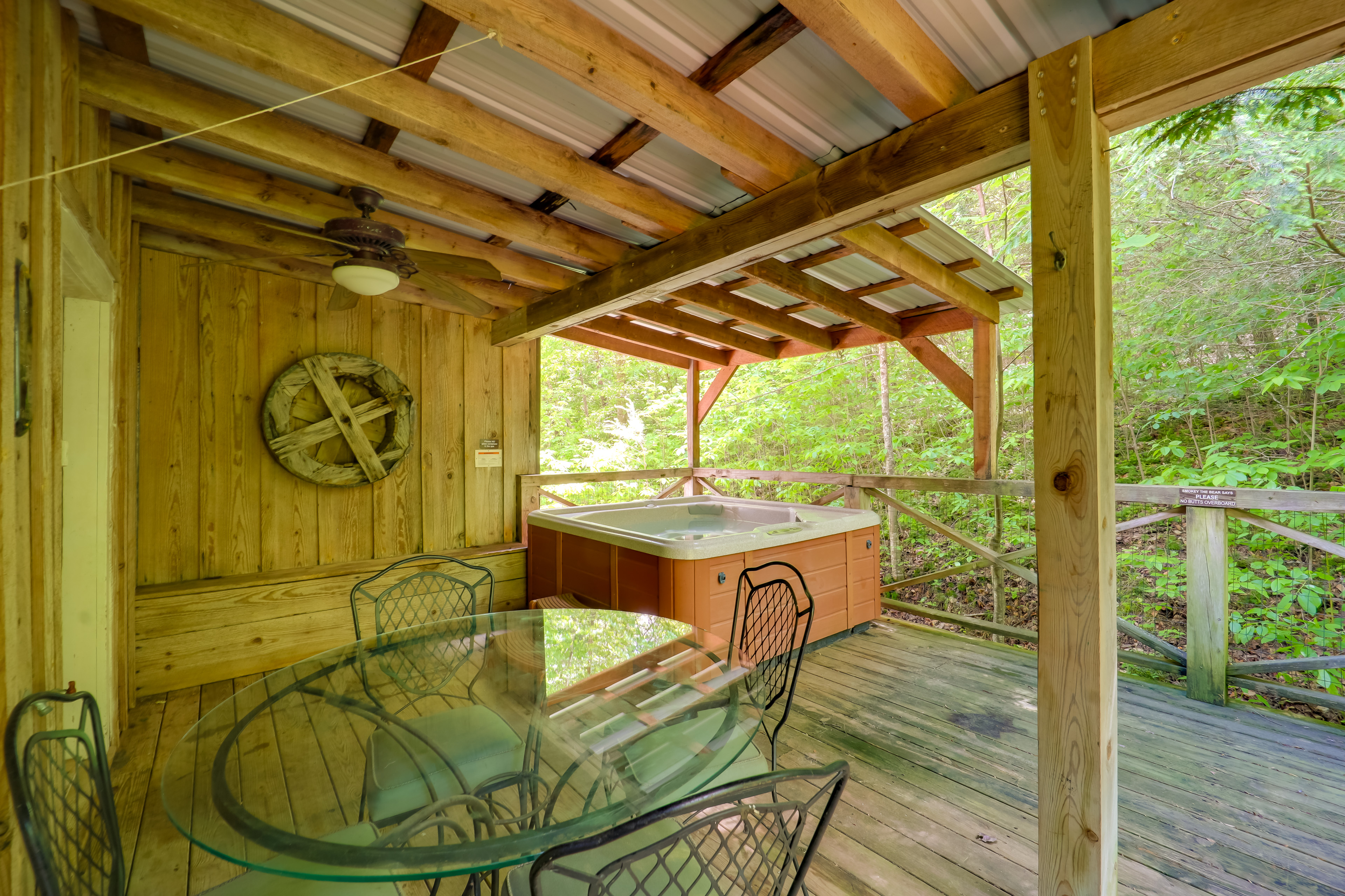 Property Image 1 - Quiet Marion Retreat w/ Private Hot Tub & Fire Pit