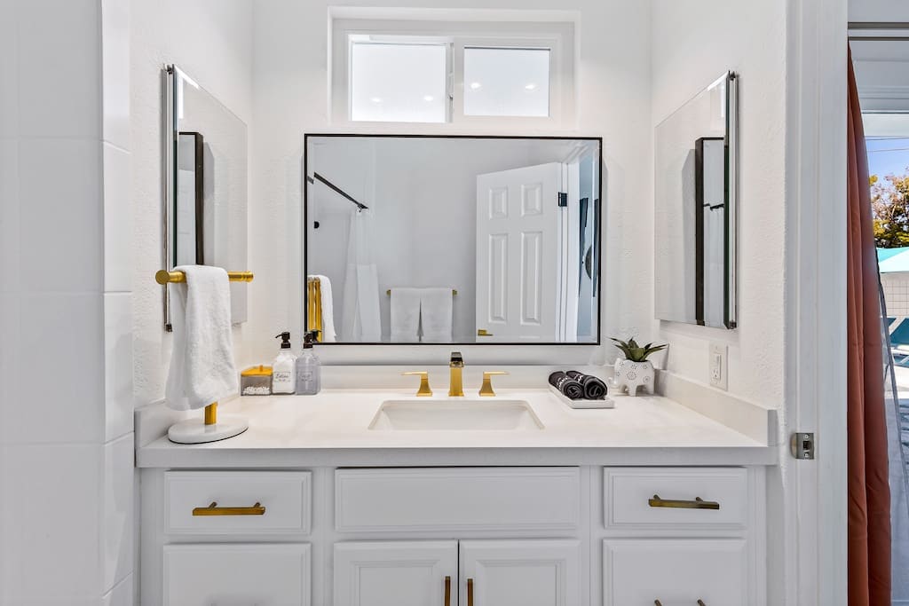 Desert Xscape Pool Retreat in Palm Springs