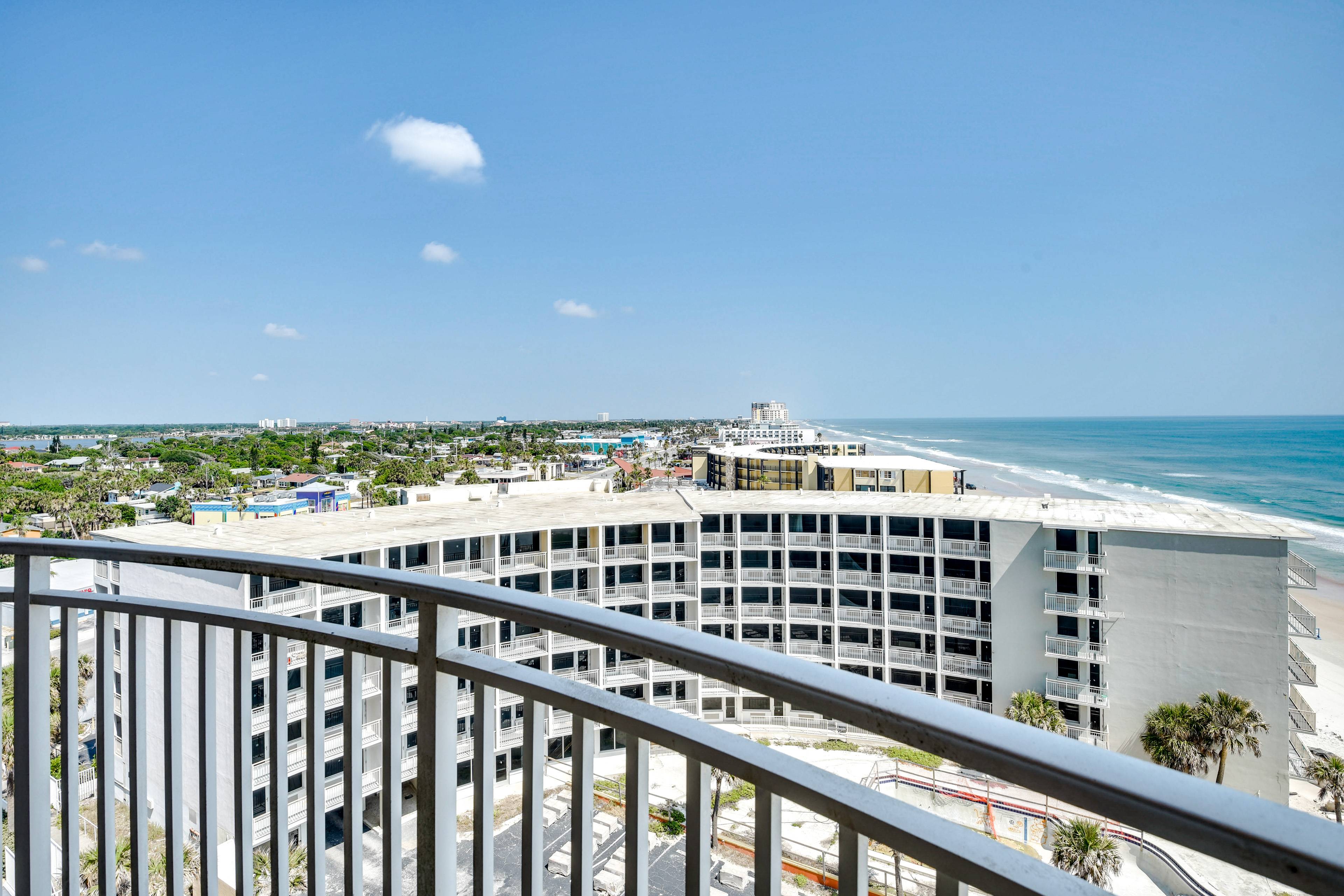 Daytona Beach Condo: Pool Access, Oceanfront