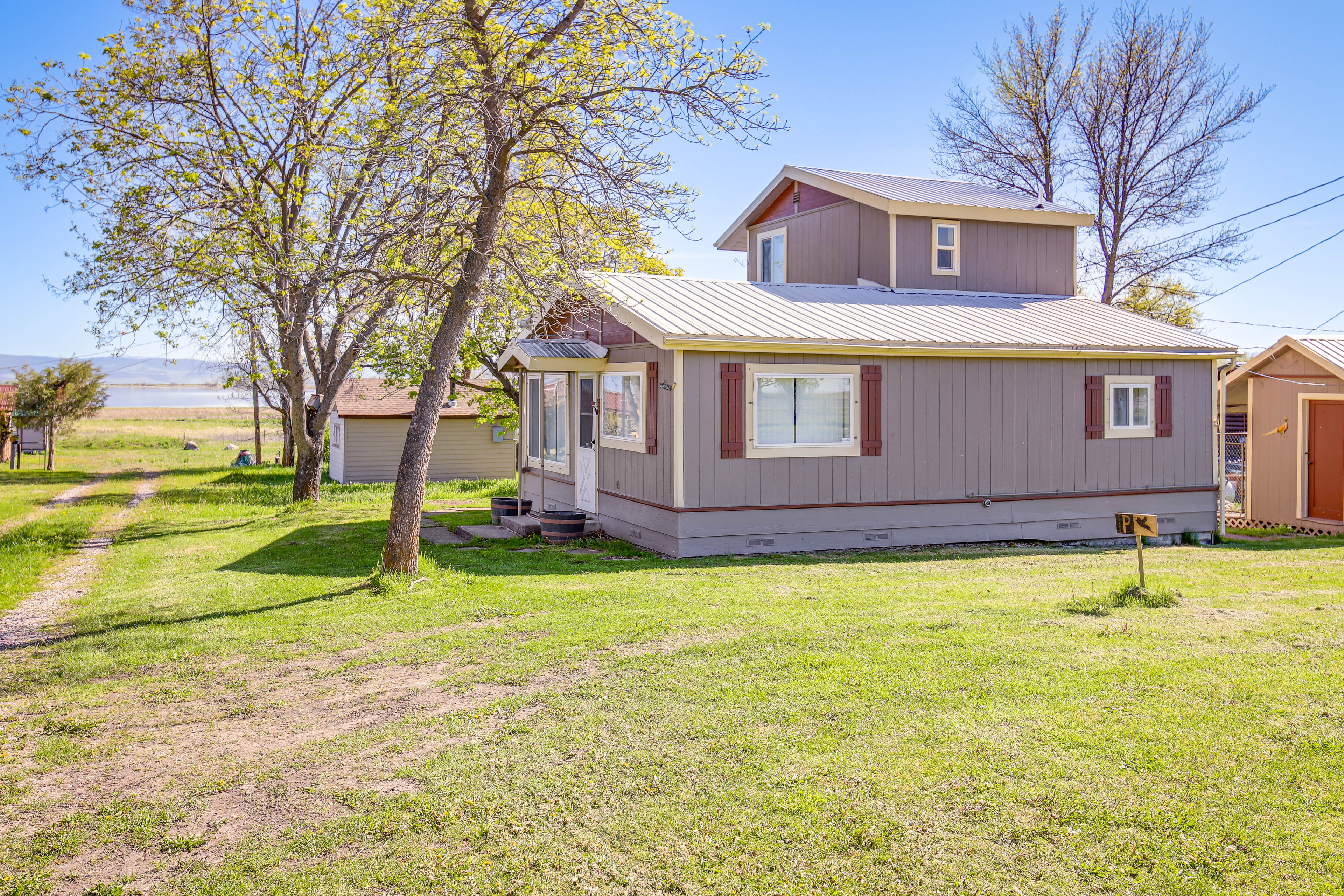 Property Image 2 - Charlo Cabin Rental ~ 20 Mi to Flathead Lake!