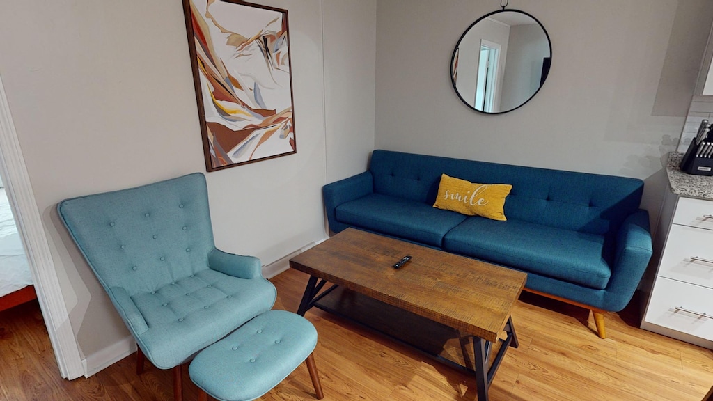 Bumble-Bee-Living Room