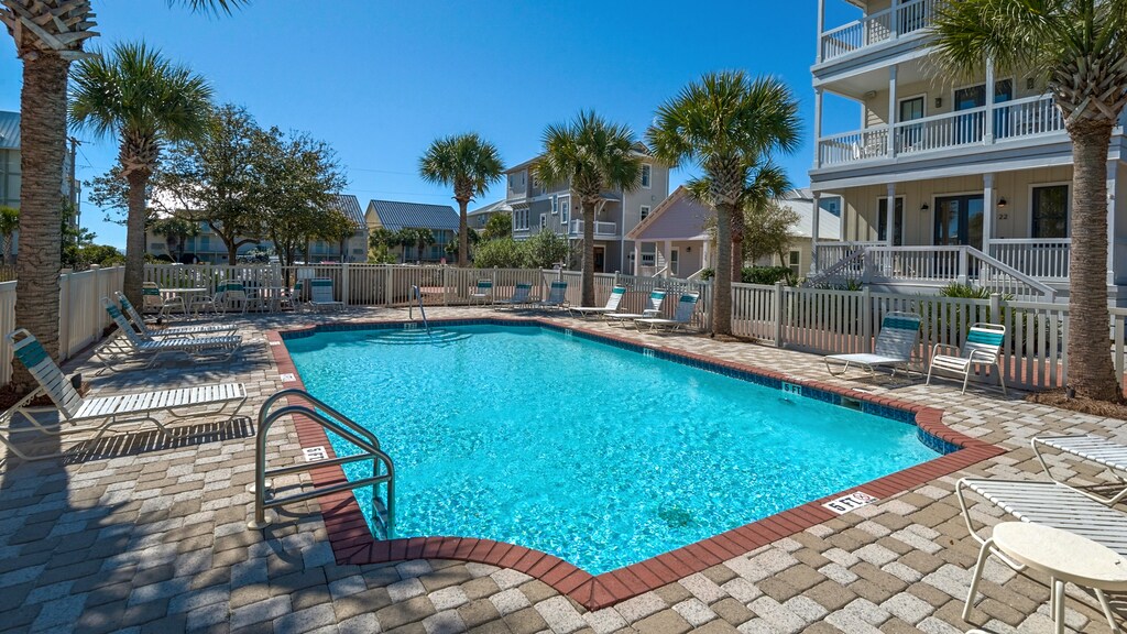 Dalton Place Beach Access and Pool