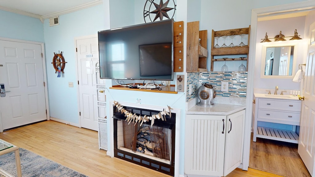 Folly-Beach-Suites-3A-Living Room