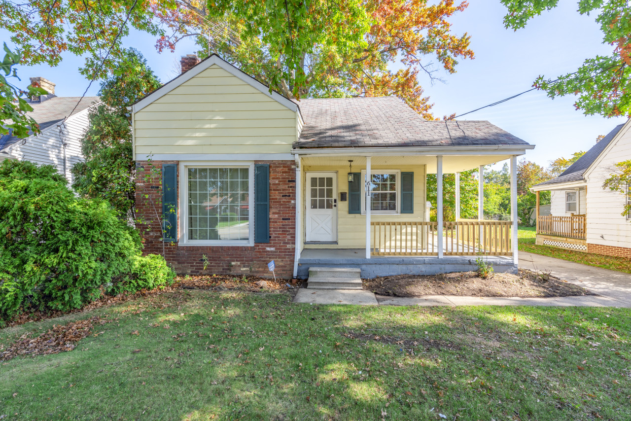 3BR Home Bright & Open In Euclid Near Cleveland!