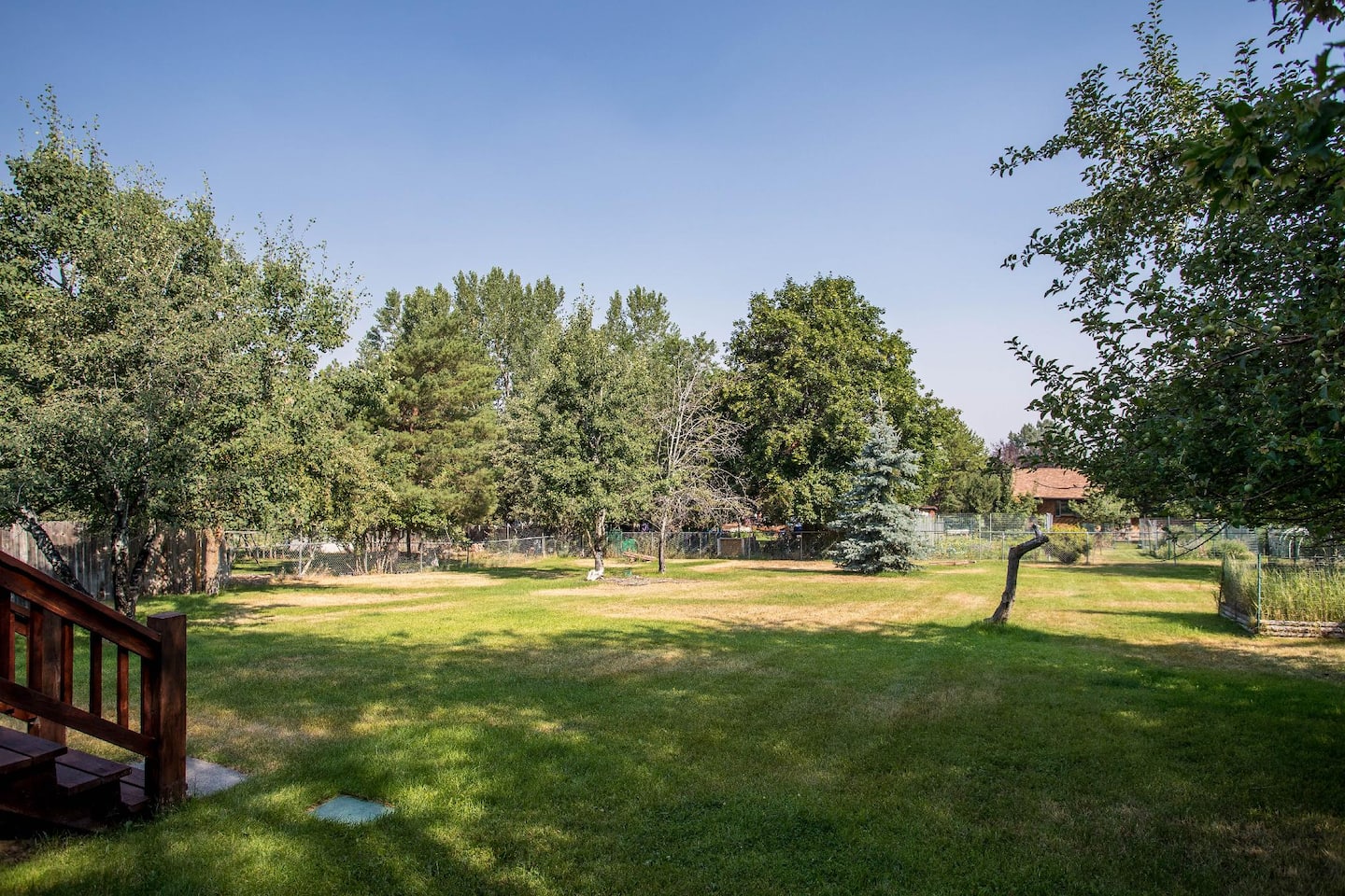 Spacious South Hills 4 Bedroom  with a view!