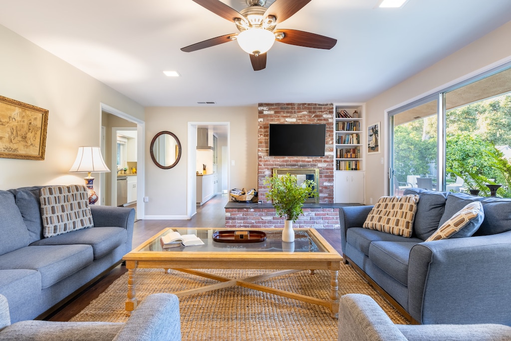 Beautiful interior design throughout the home.