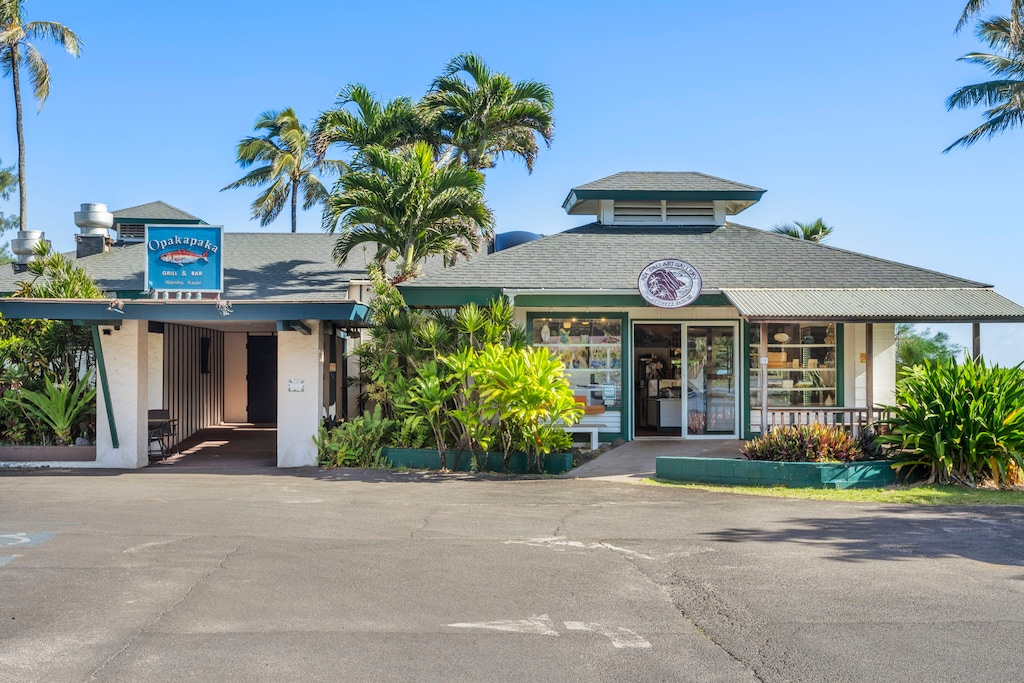 Opakapaka Restaurant