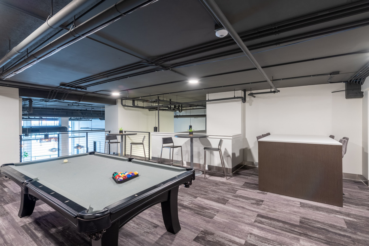 Skywalk to Fiserv U6 Rooftop+Gym+Parking