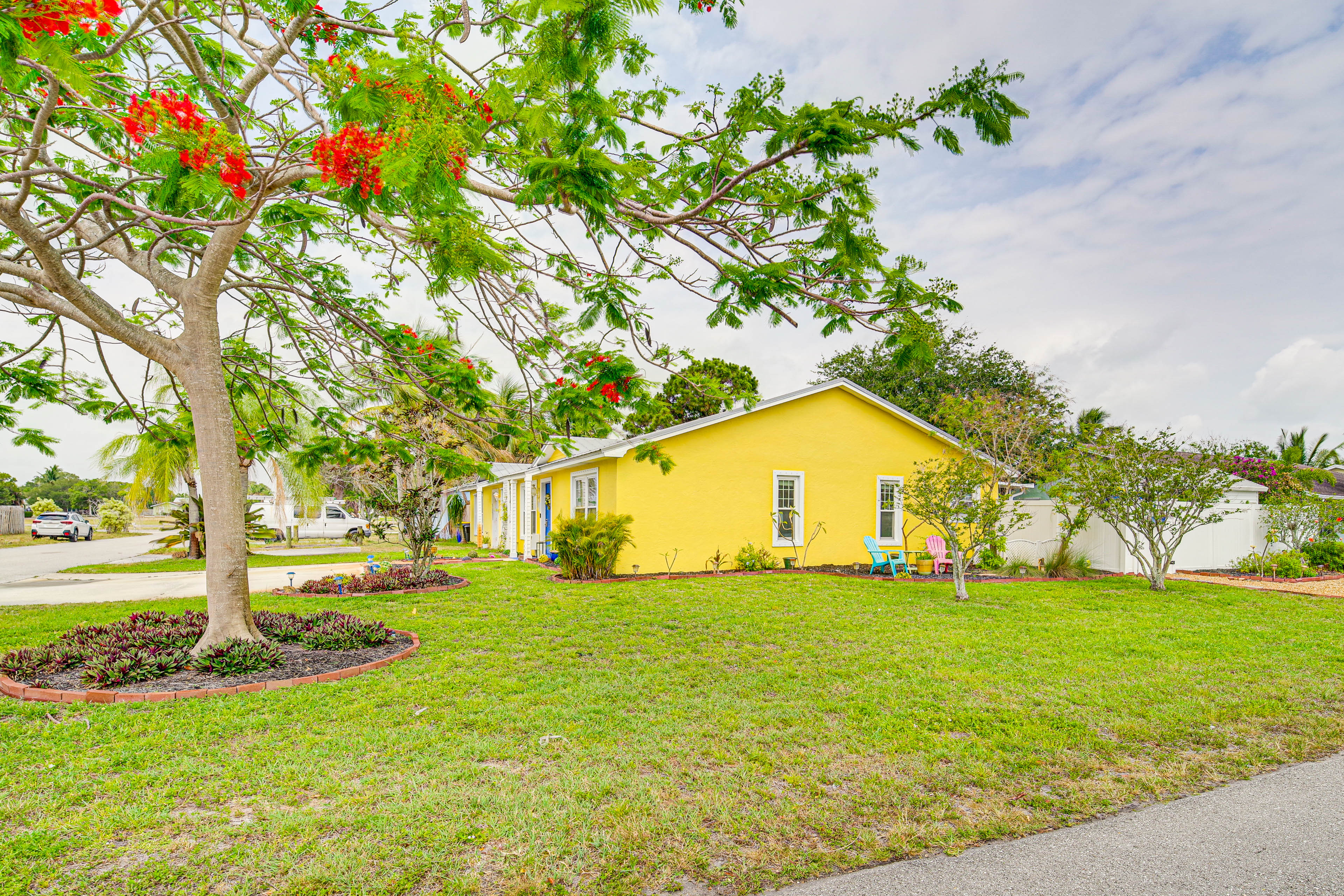 Property Image 2 - Hobe Sound Villa w/ Screened Porch: 4 Mi to Beach