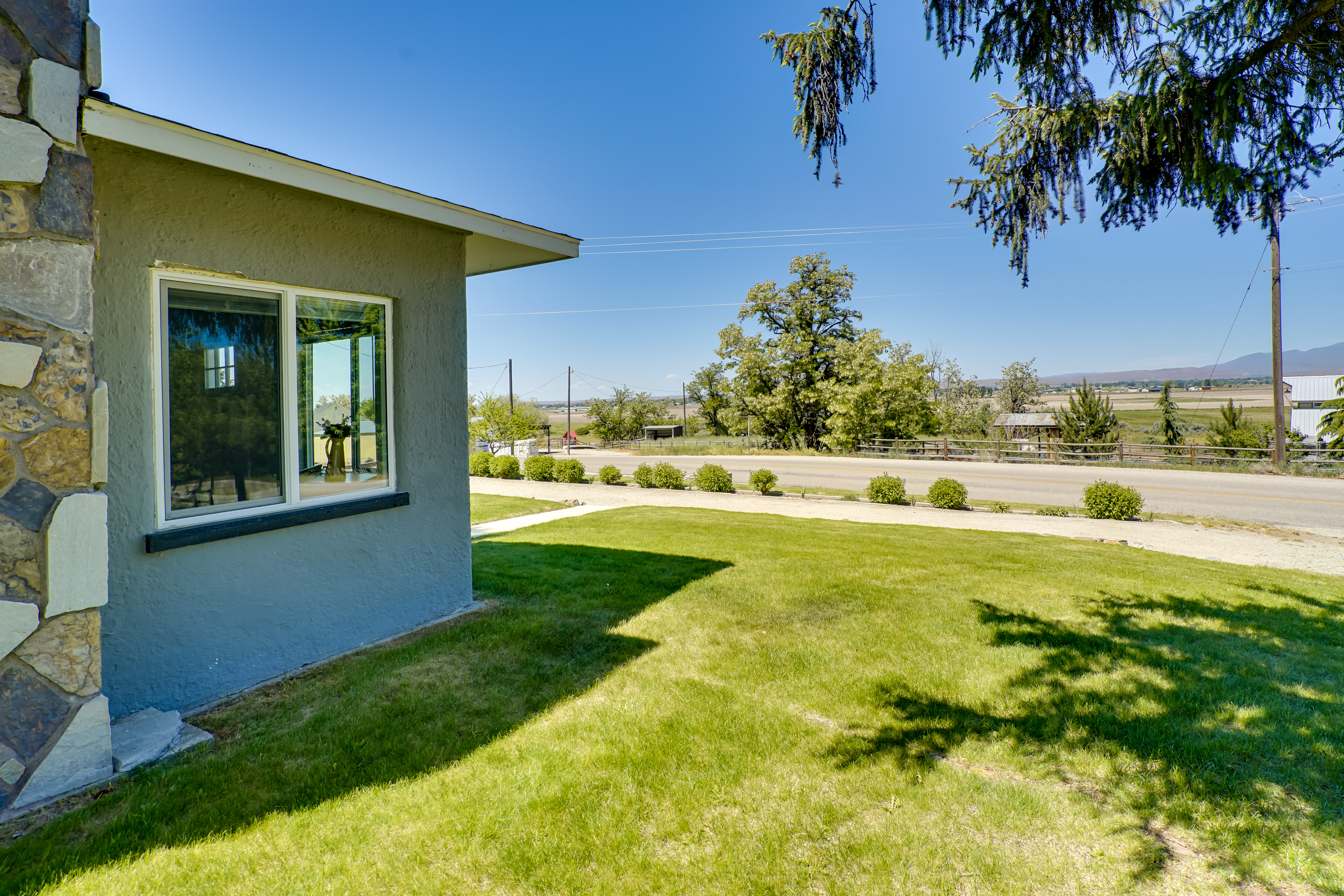 Property Image 1 - Charming Emmett Home w/ Patio - 14 Mi to Reservoir