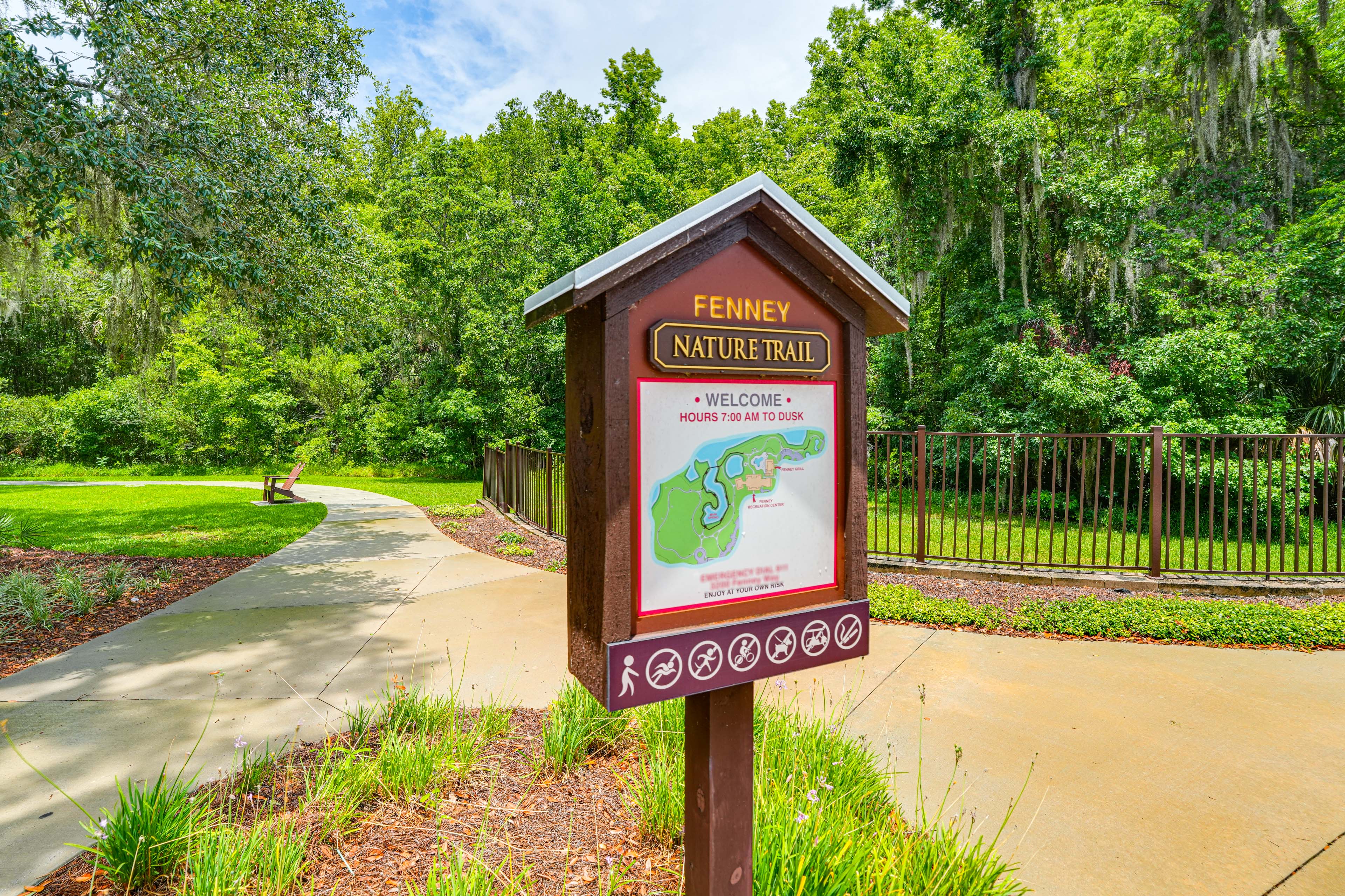 Walk to Golf & Pool: Pet-Friendly Villages Home