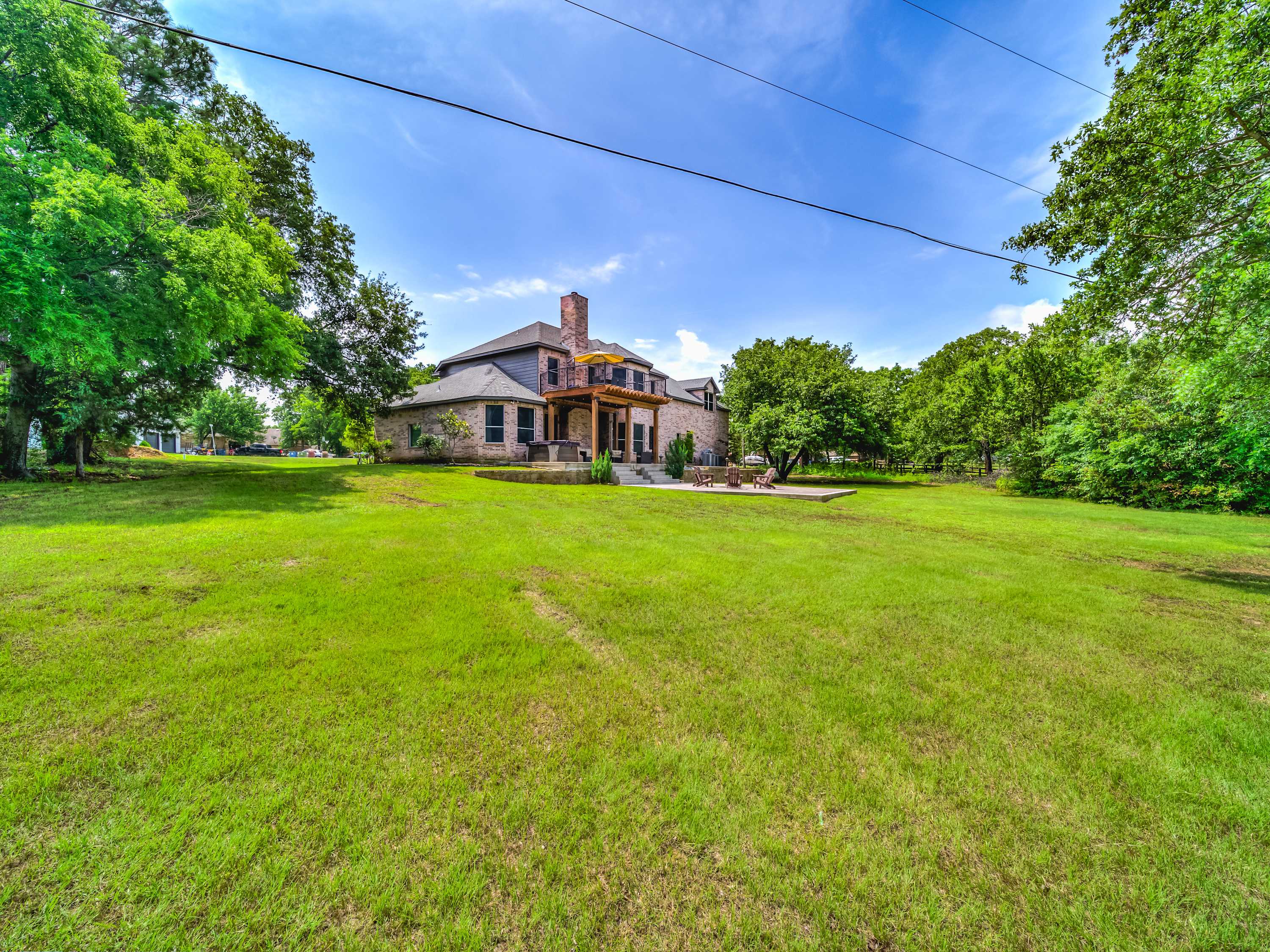 Enjoy the peace and privacy of this spacious backyard surrounded by mature trees—perfect for outdoor games, gatherings, or simply soaking in the serenity.
Enjoy the peace and privacy of this spacious backyard surrounded by mature trees—perfect for outdoor games, gatherings, or simply soaking in the serenity.