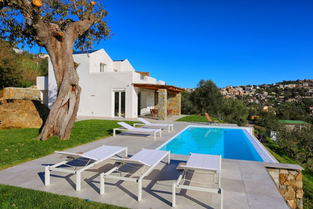 Villa Larita, view of the terrace.