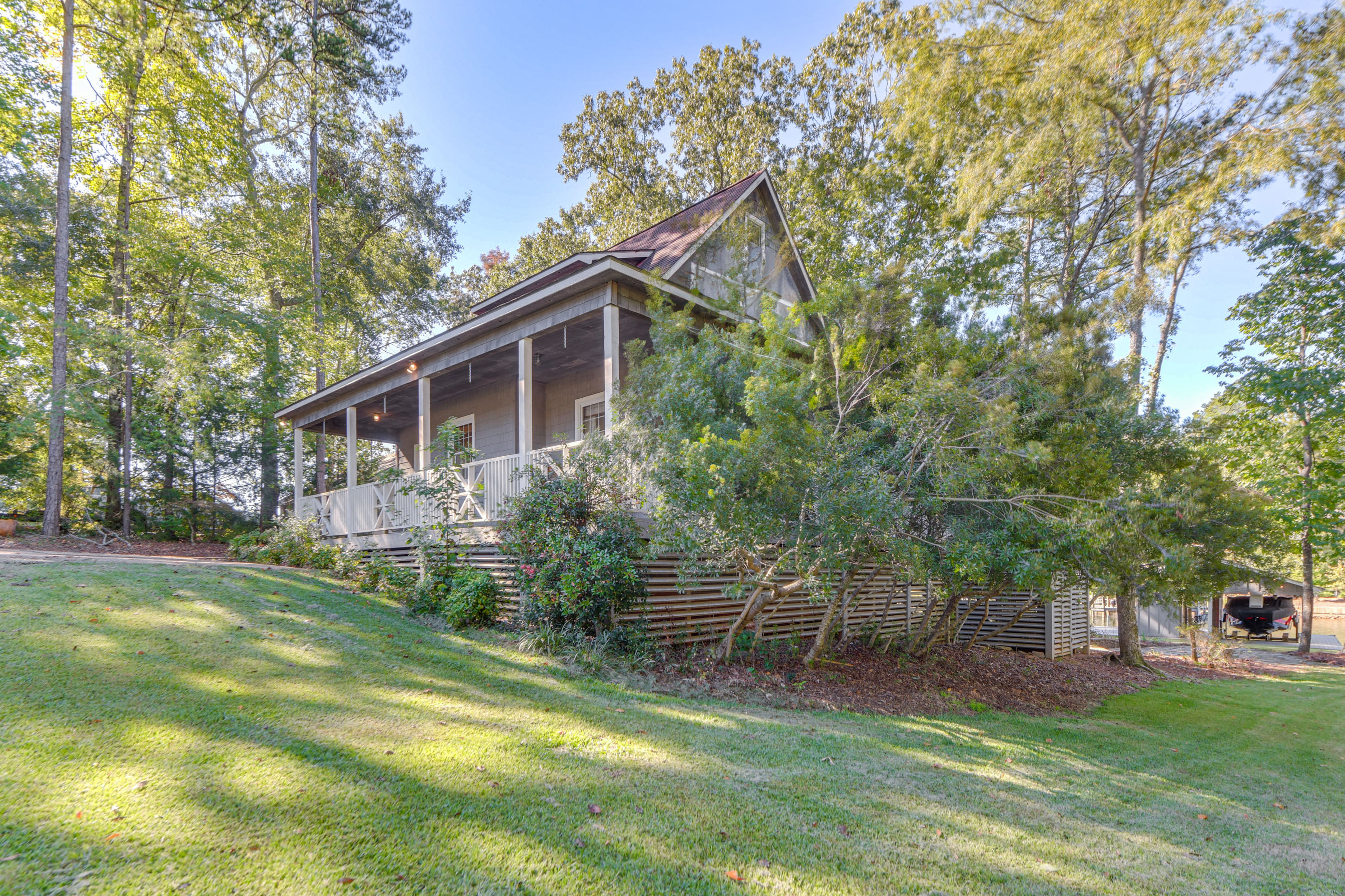 Auburn Game Day Getaway on Lake Martin w/ Dock!
