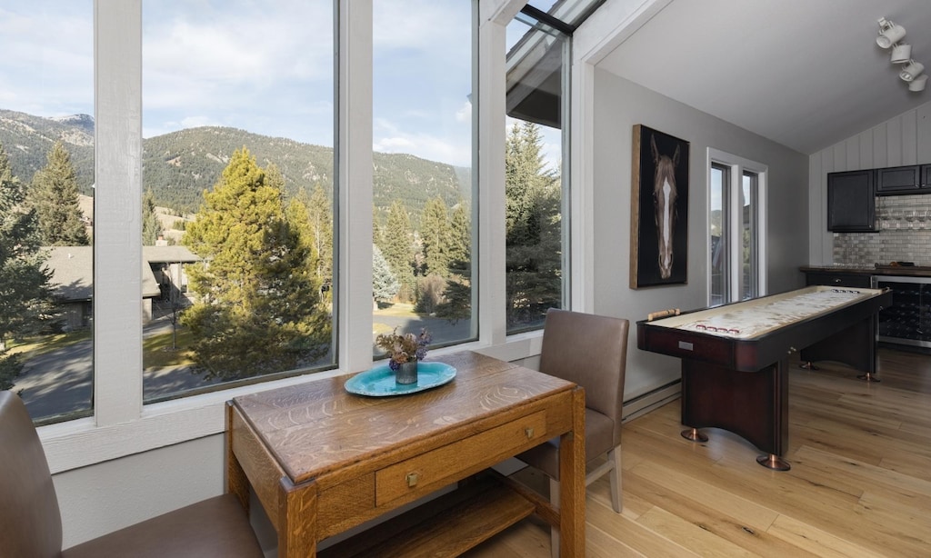 2885 Two Moons kitchen1