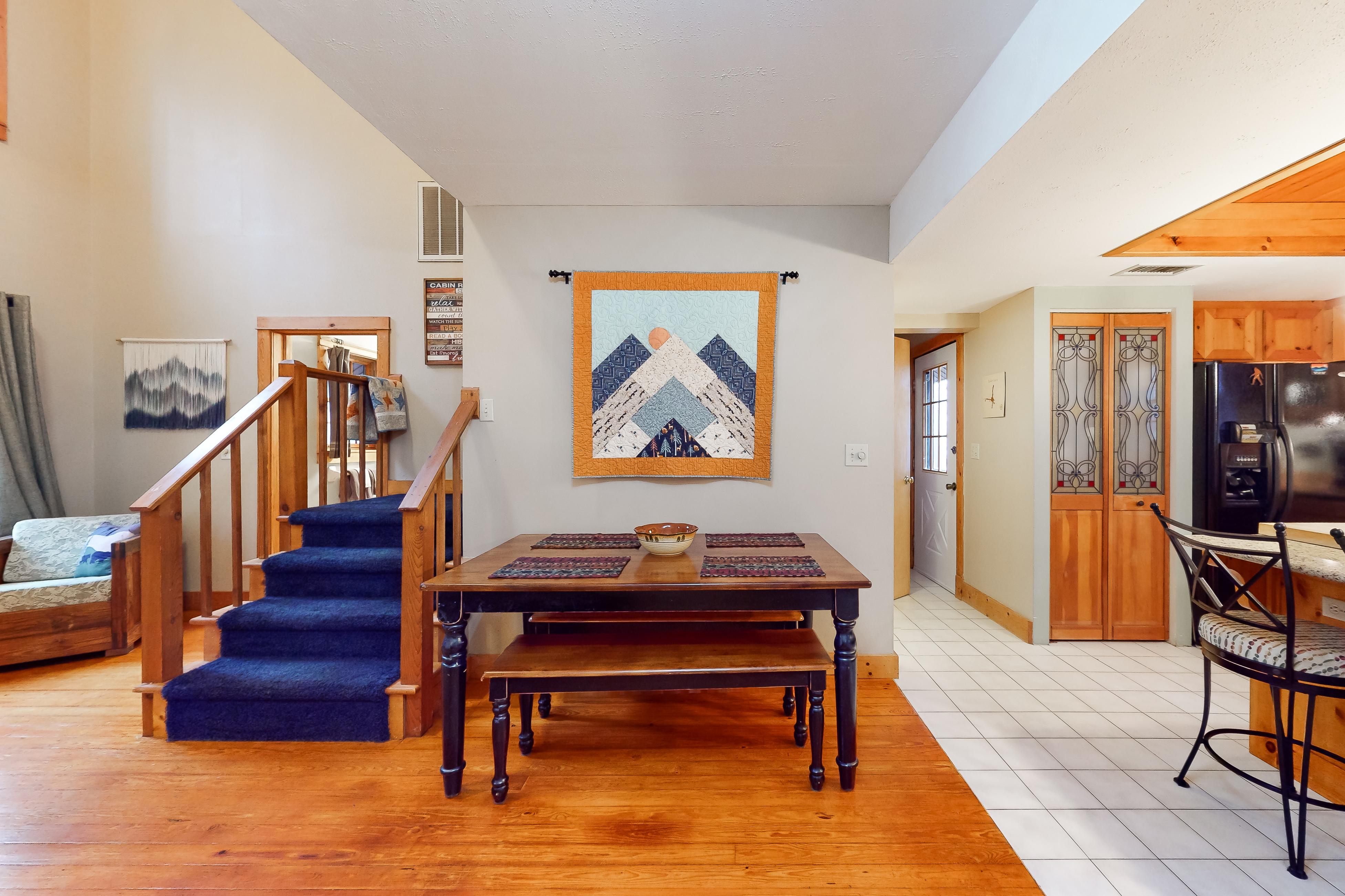 Carolina Cardinal Crest