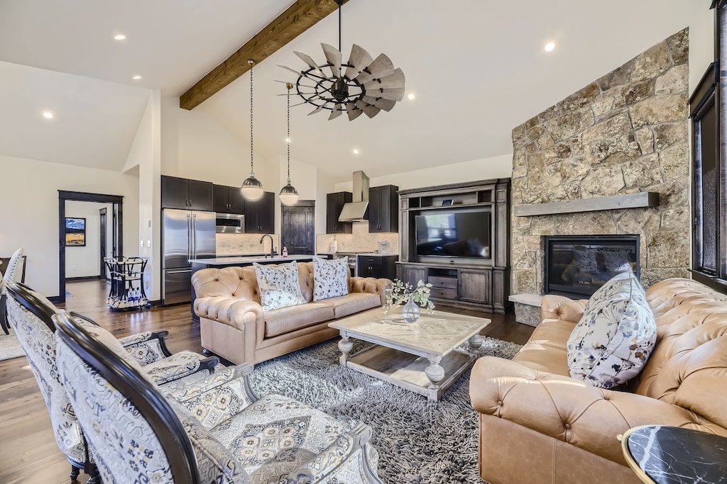 2nd Floor Living Room