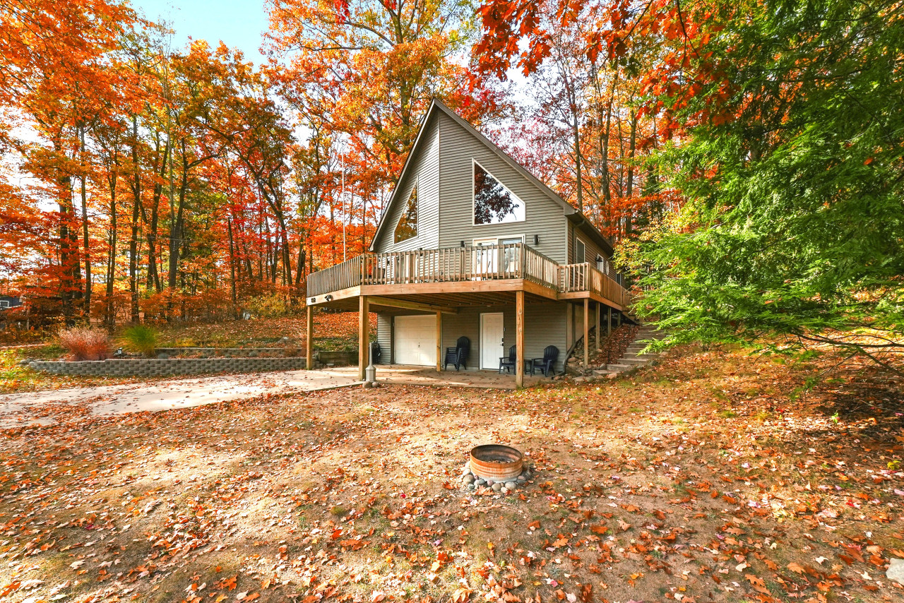 Property Image 1 - Lake View Cabin Retreat W/Paddle boards  EVoutlet